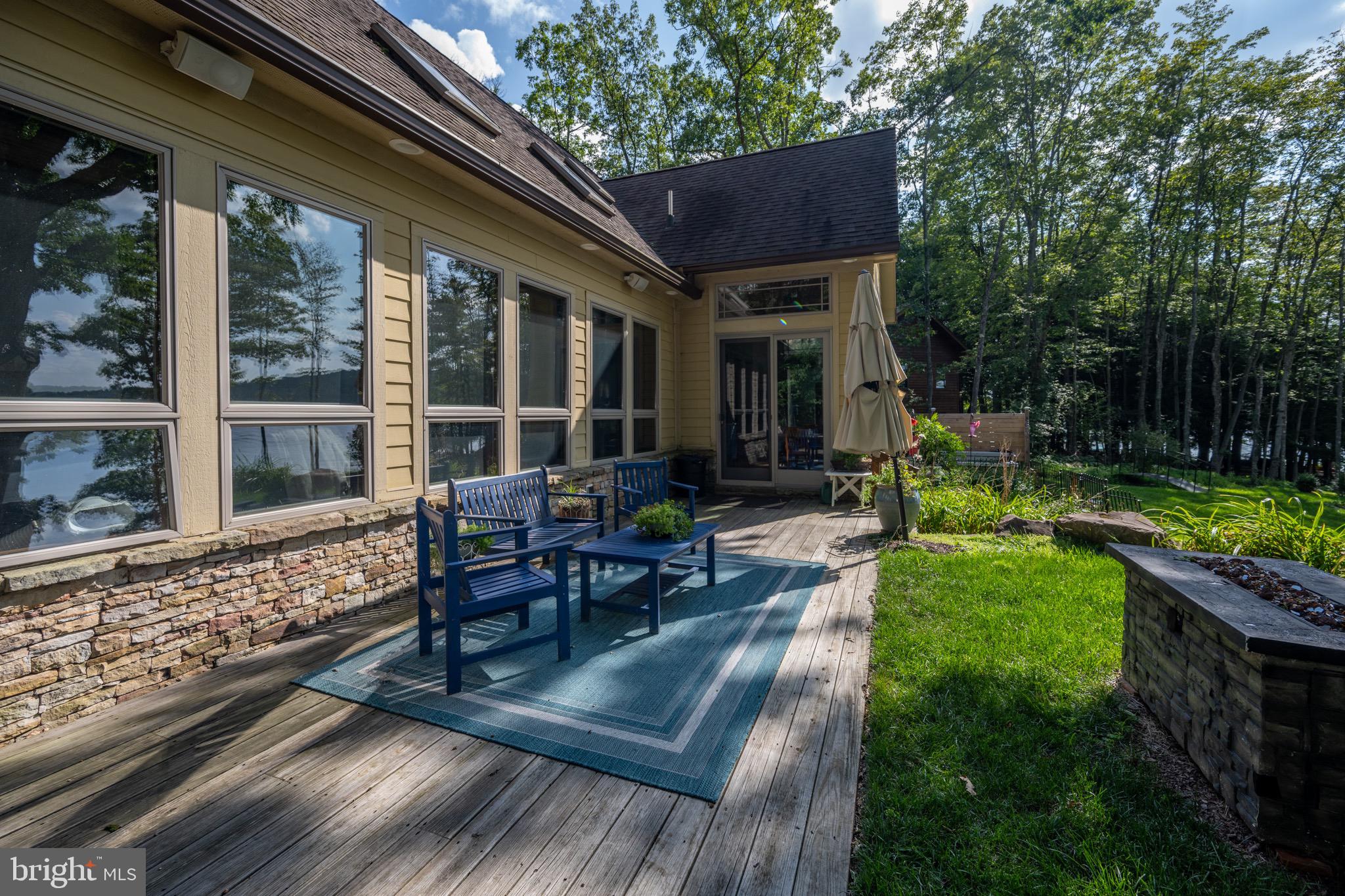 TURKEY NECK - Residential