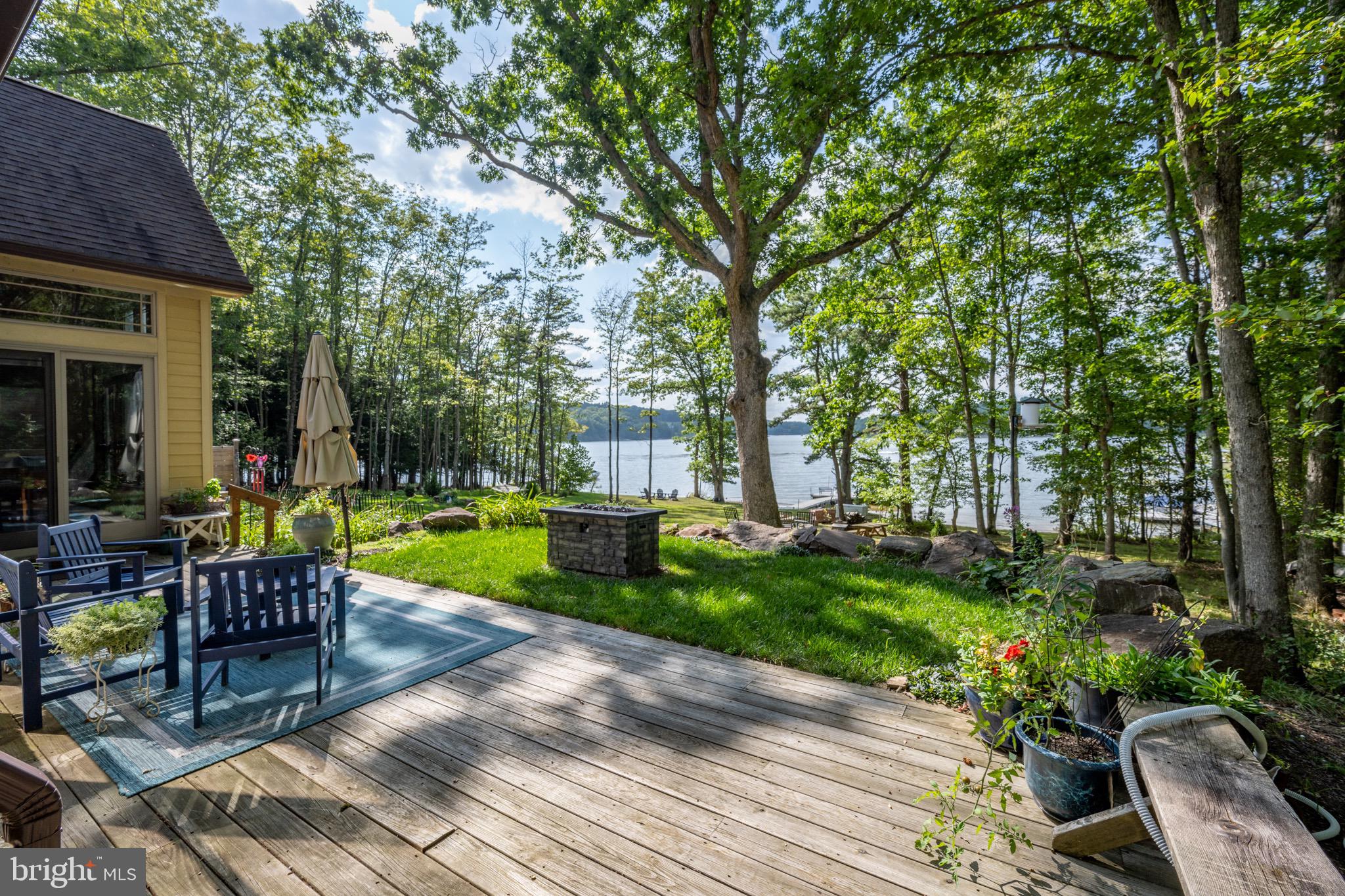 TURKEY NECK - Residential