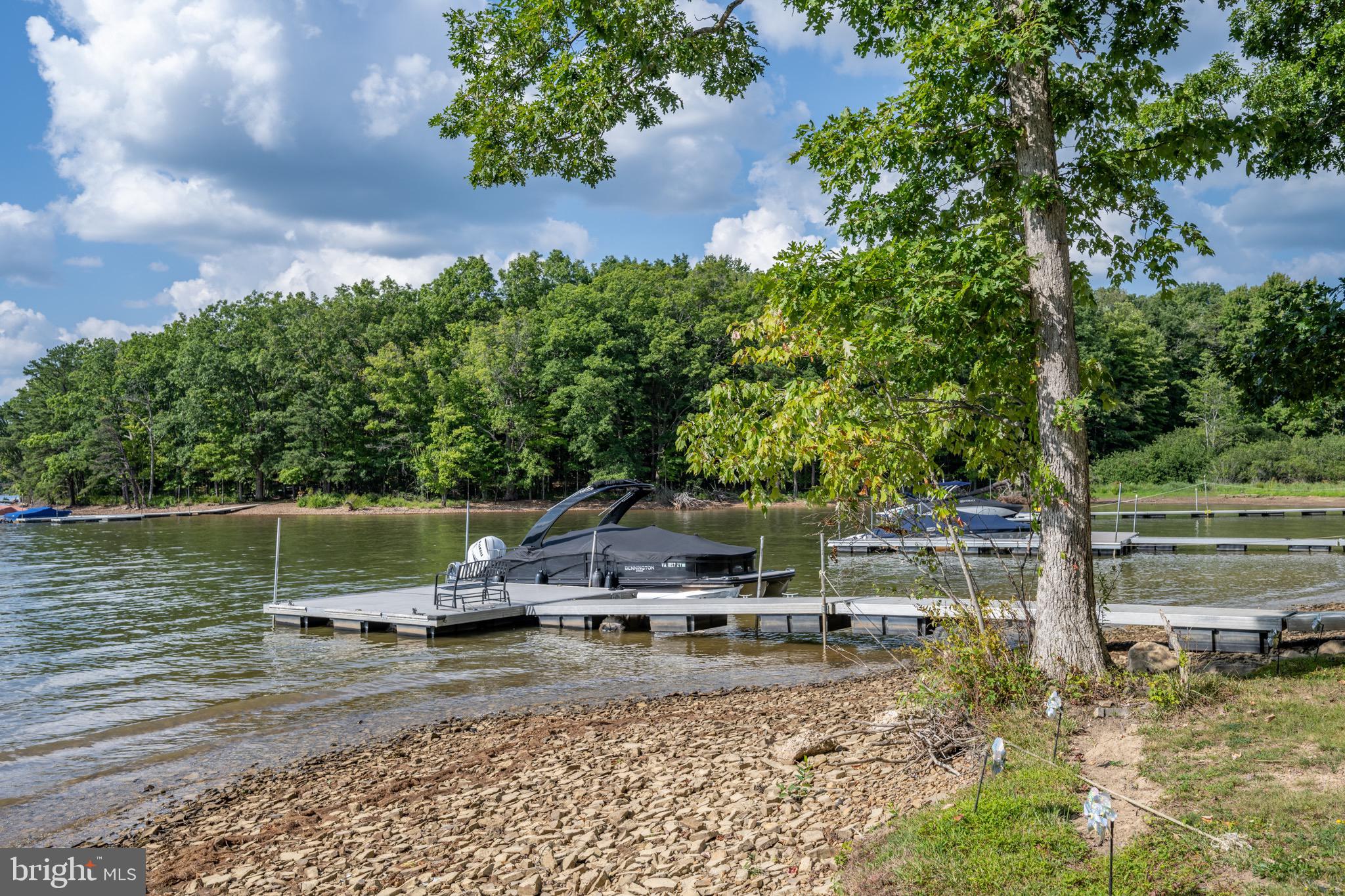 TURKEY NECK - Residential