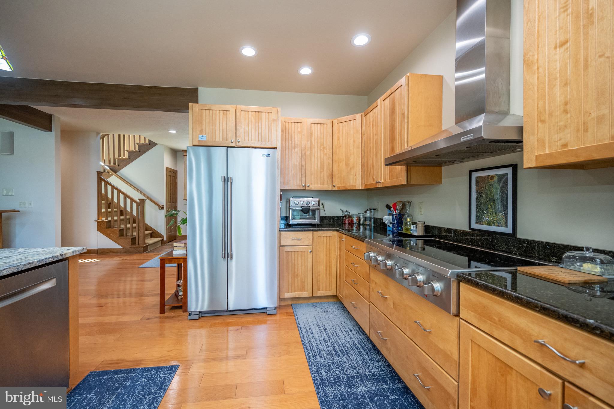 TURKEY NECK - Residential