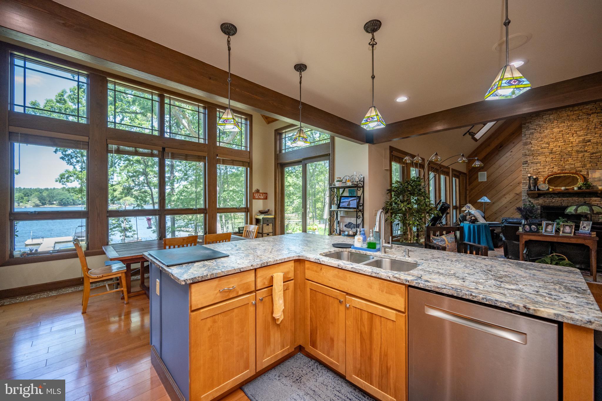 TURKEY NECK - Residential