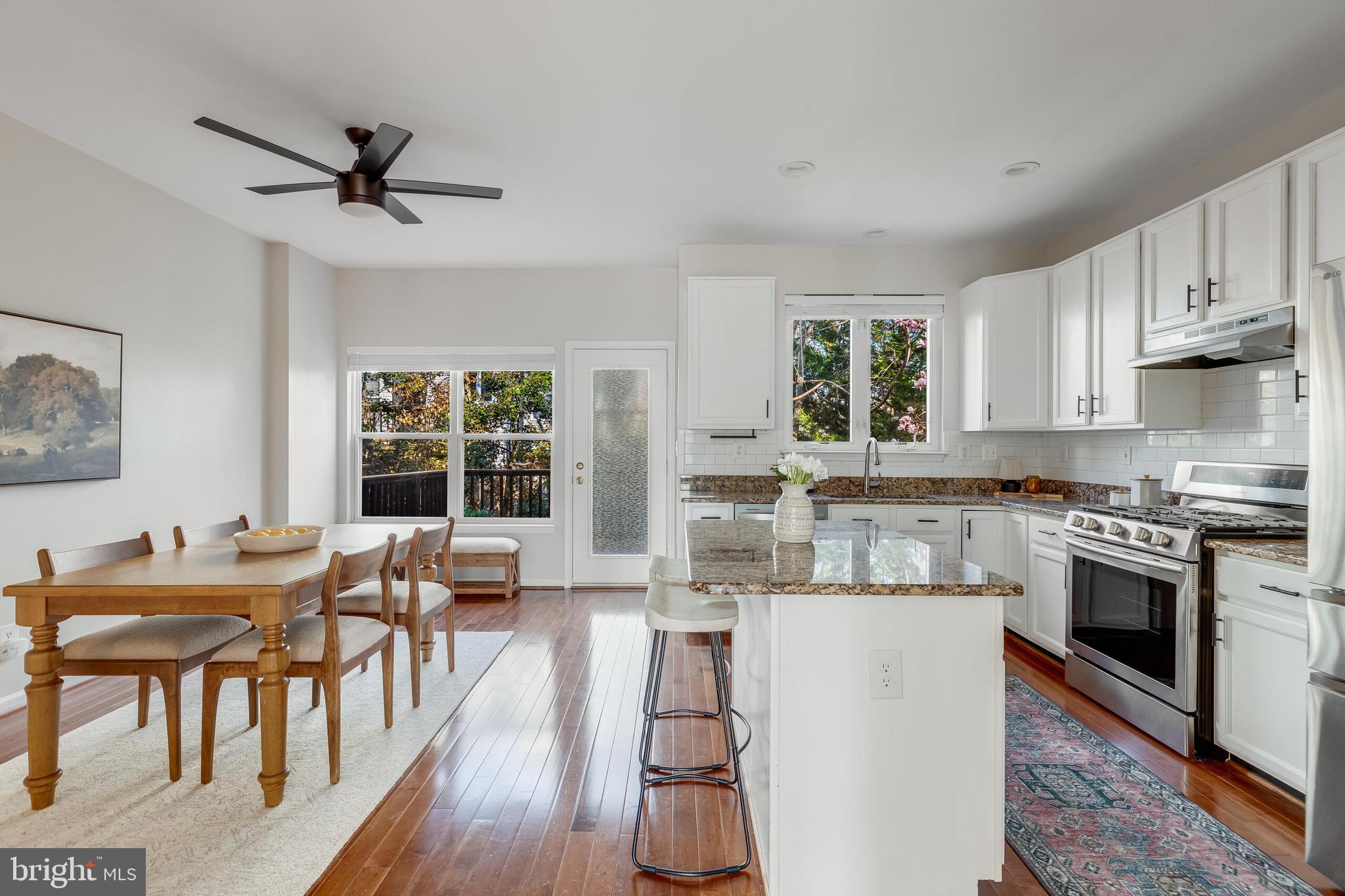 2526 JAMES MONROE CIRCLE