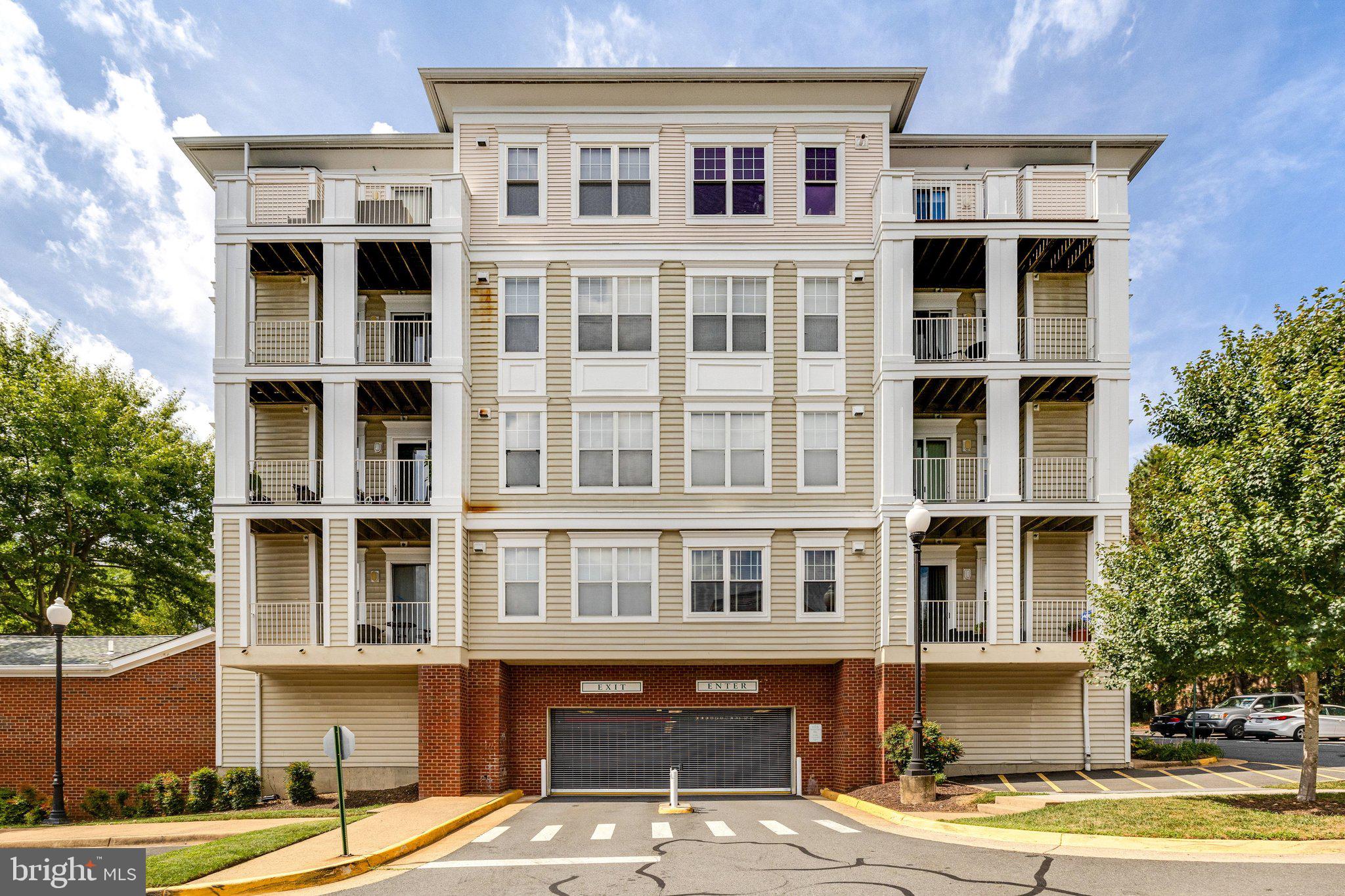 LILLIAN COURT AT TYSONS - Residential