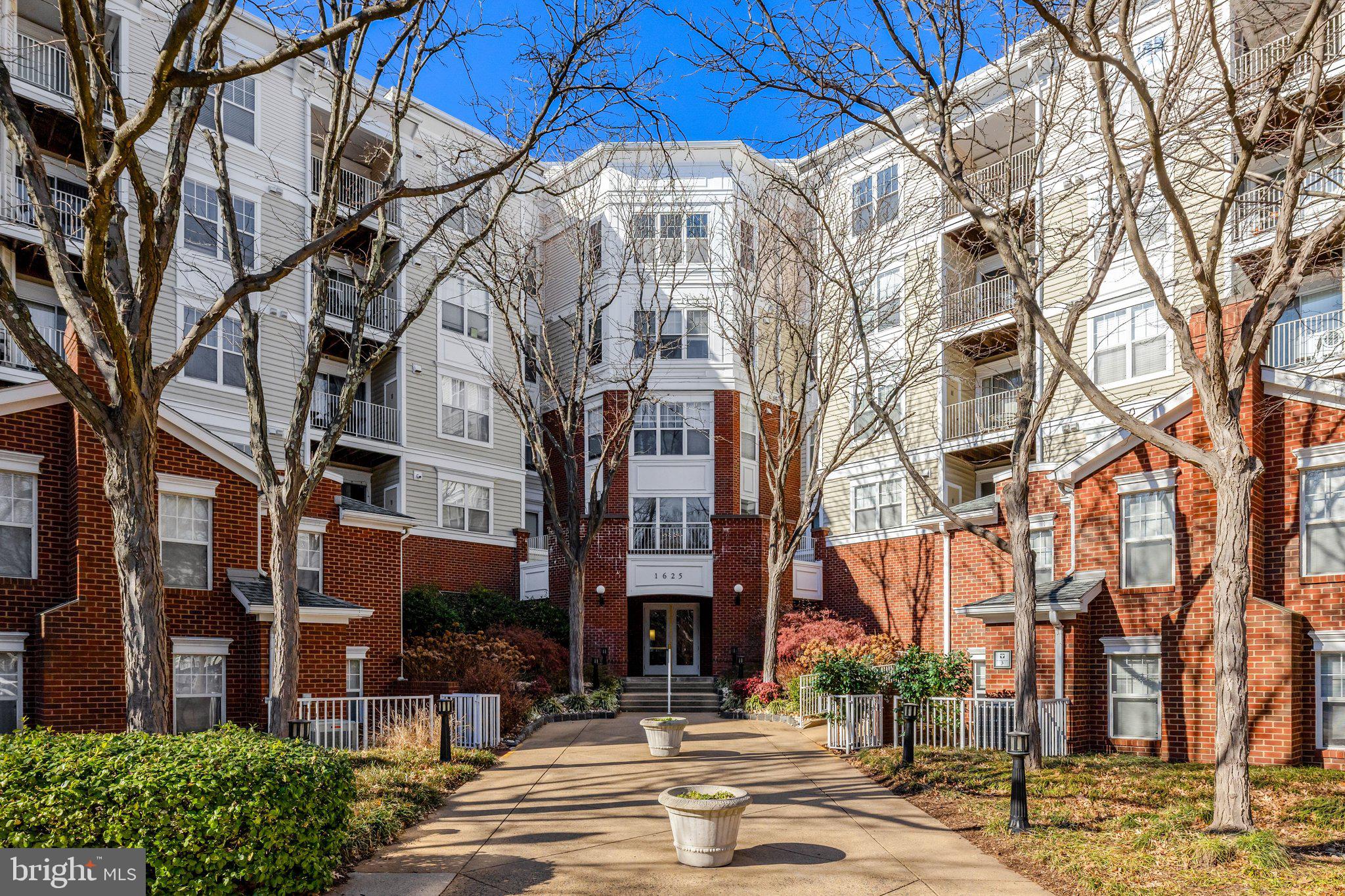 LILLIAN COURT AT TYSONS - Residential