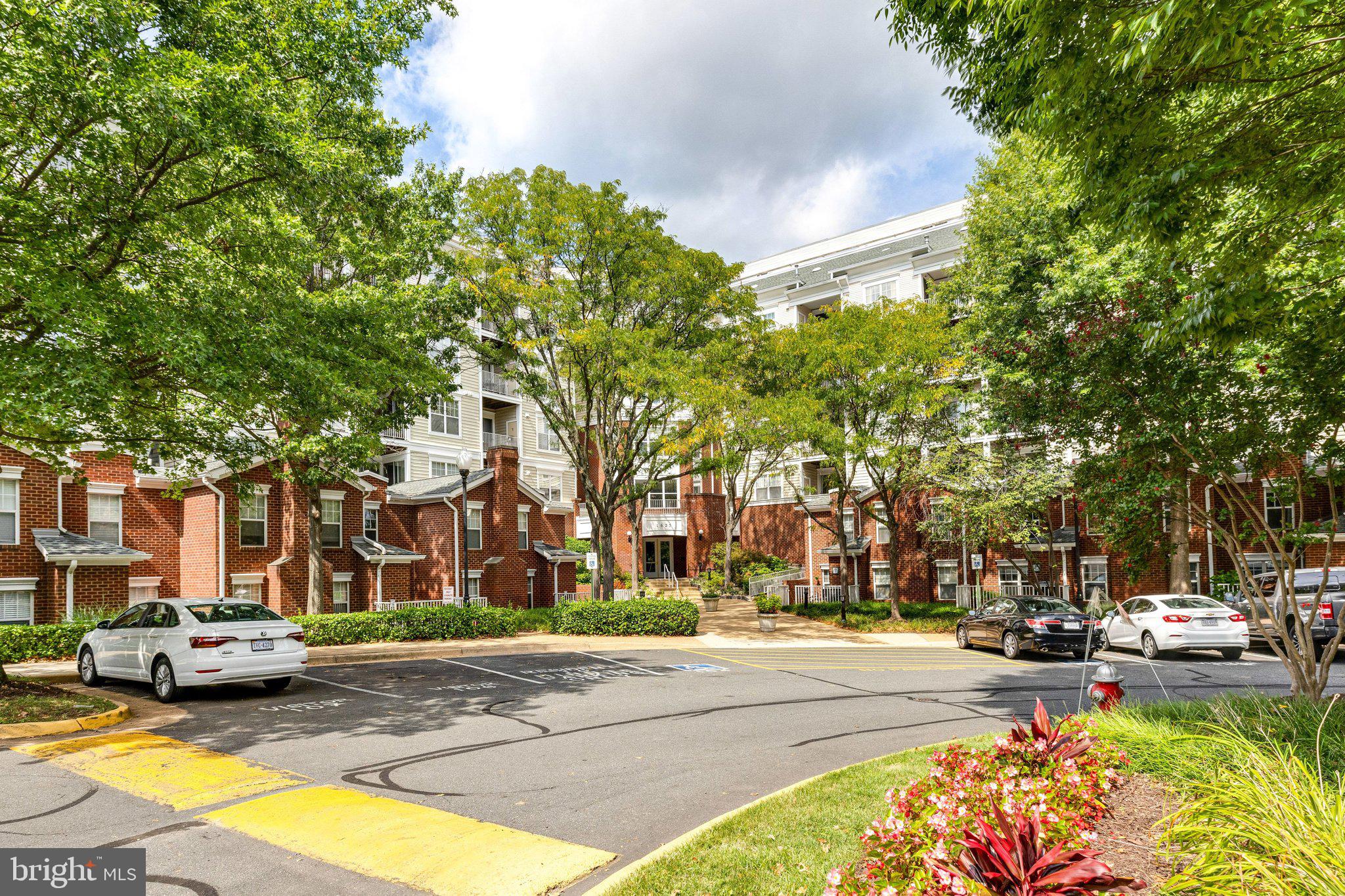 LILLIAN COURT AT TYSONS - Residential
