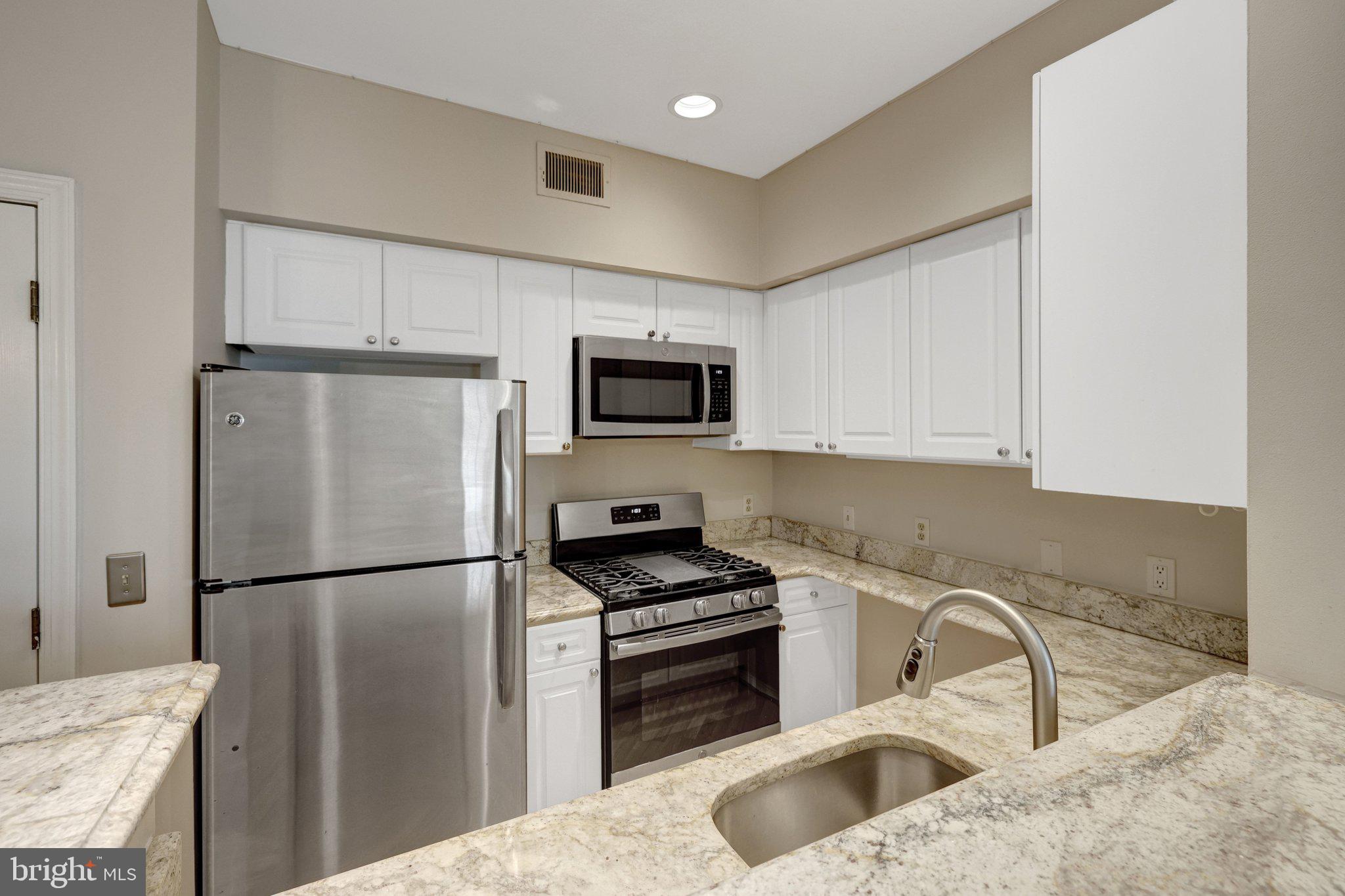 LILLIAN COURT AT TYSONS - Residential