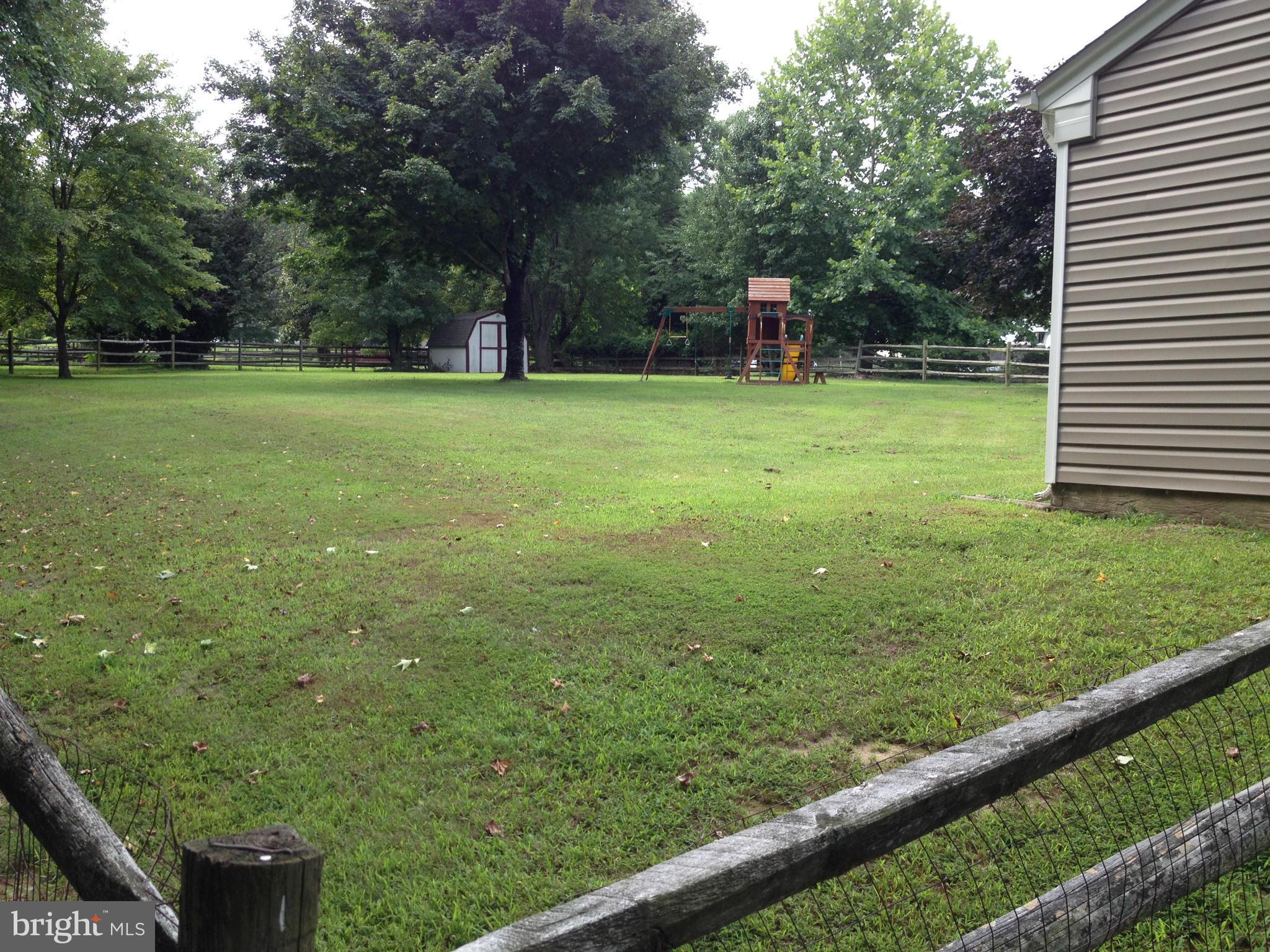 LAUREL BRANCH SUB - Residential Lease