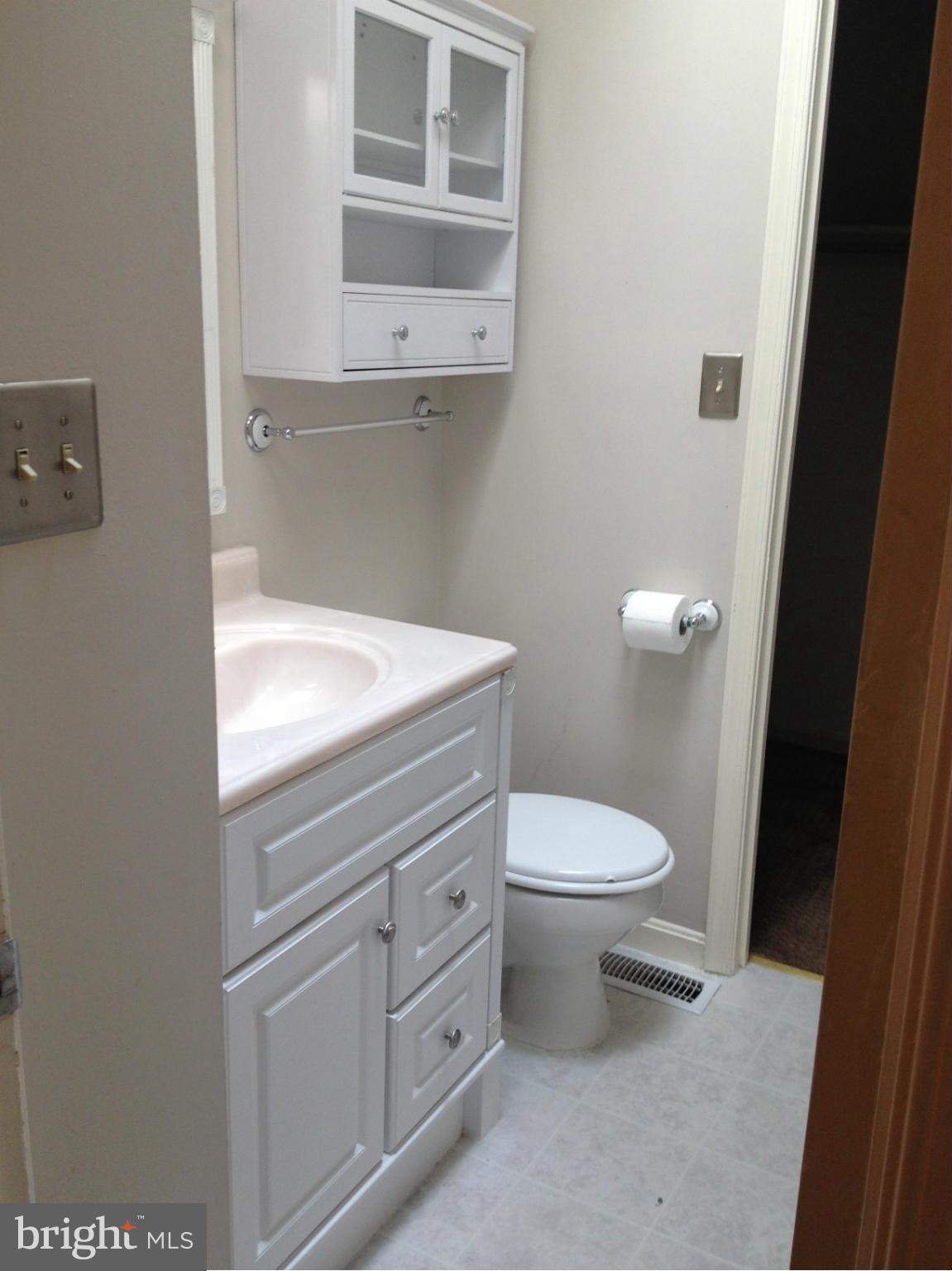 LAUREL BRANCH SUB - Residential Lease