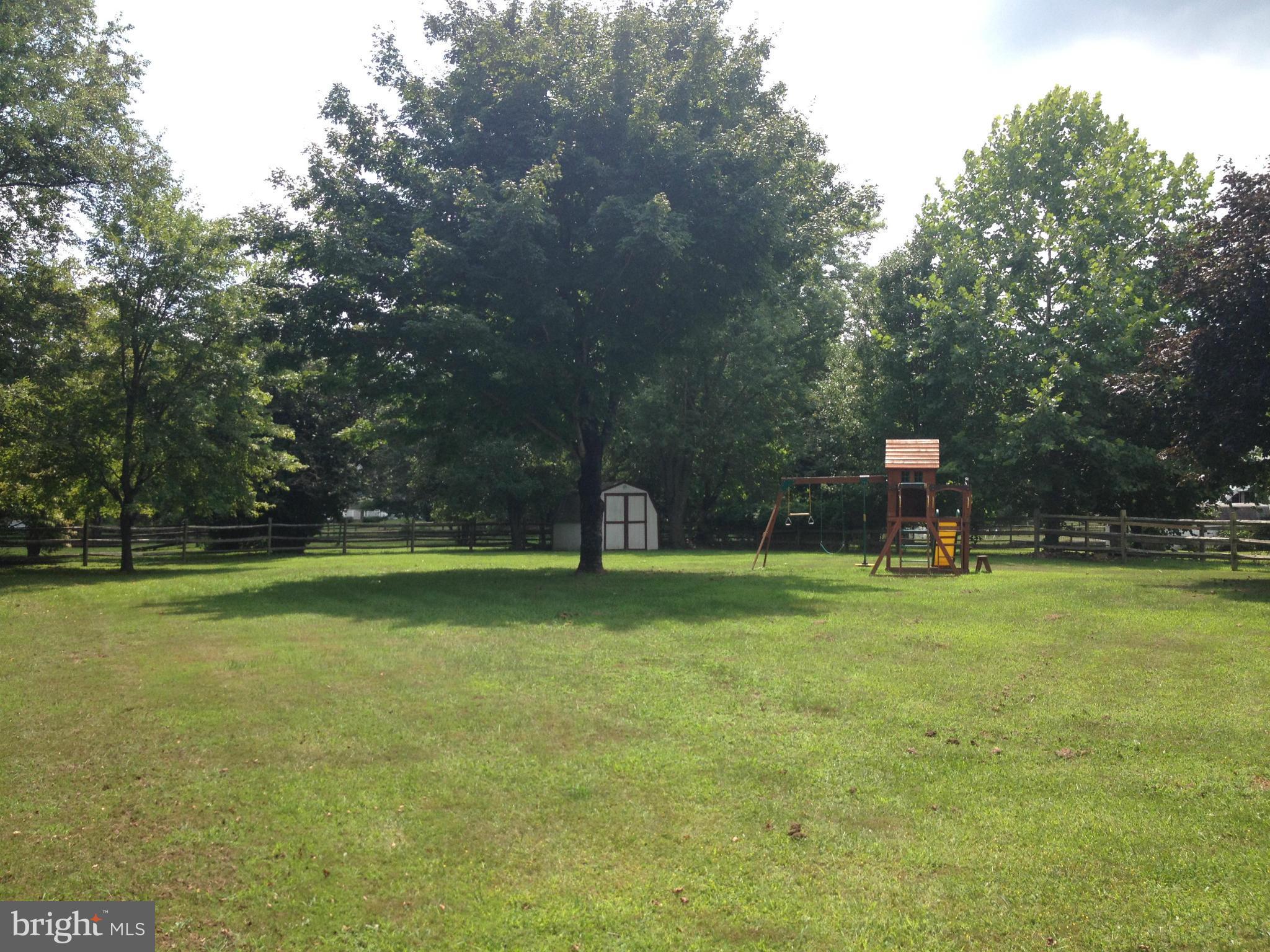 LAUREL BRANCH SUB - Residential Lease