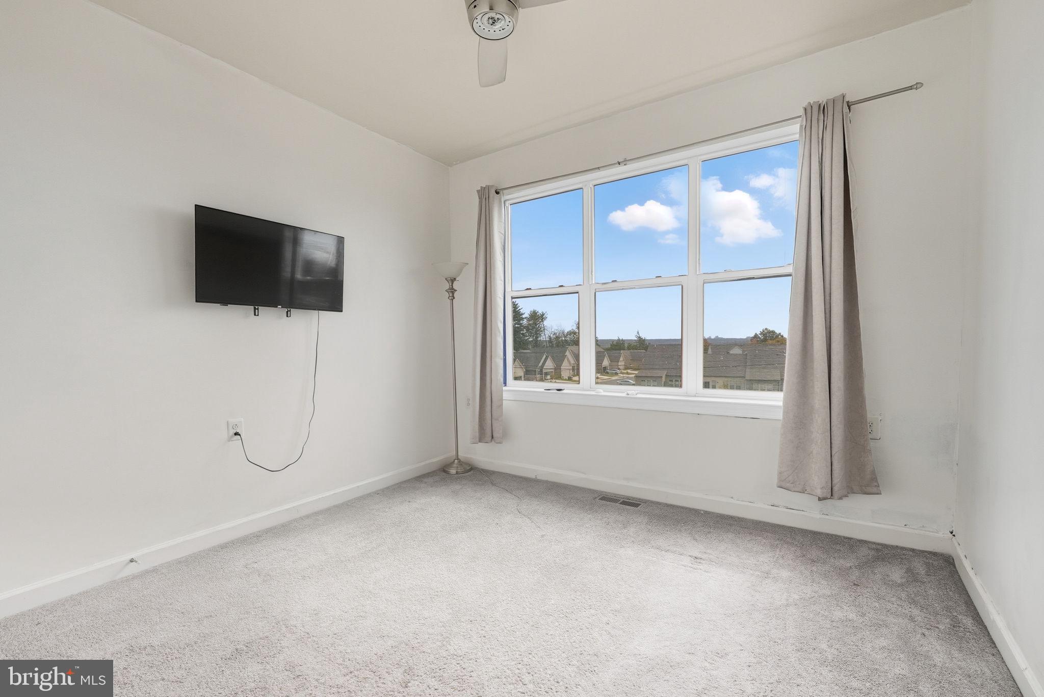 CASCADES - Residential Lease