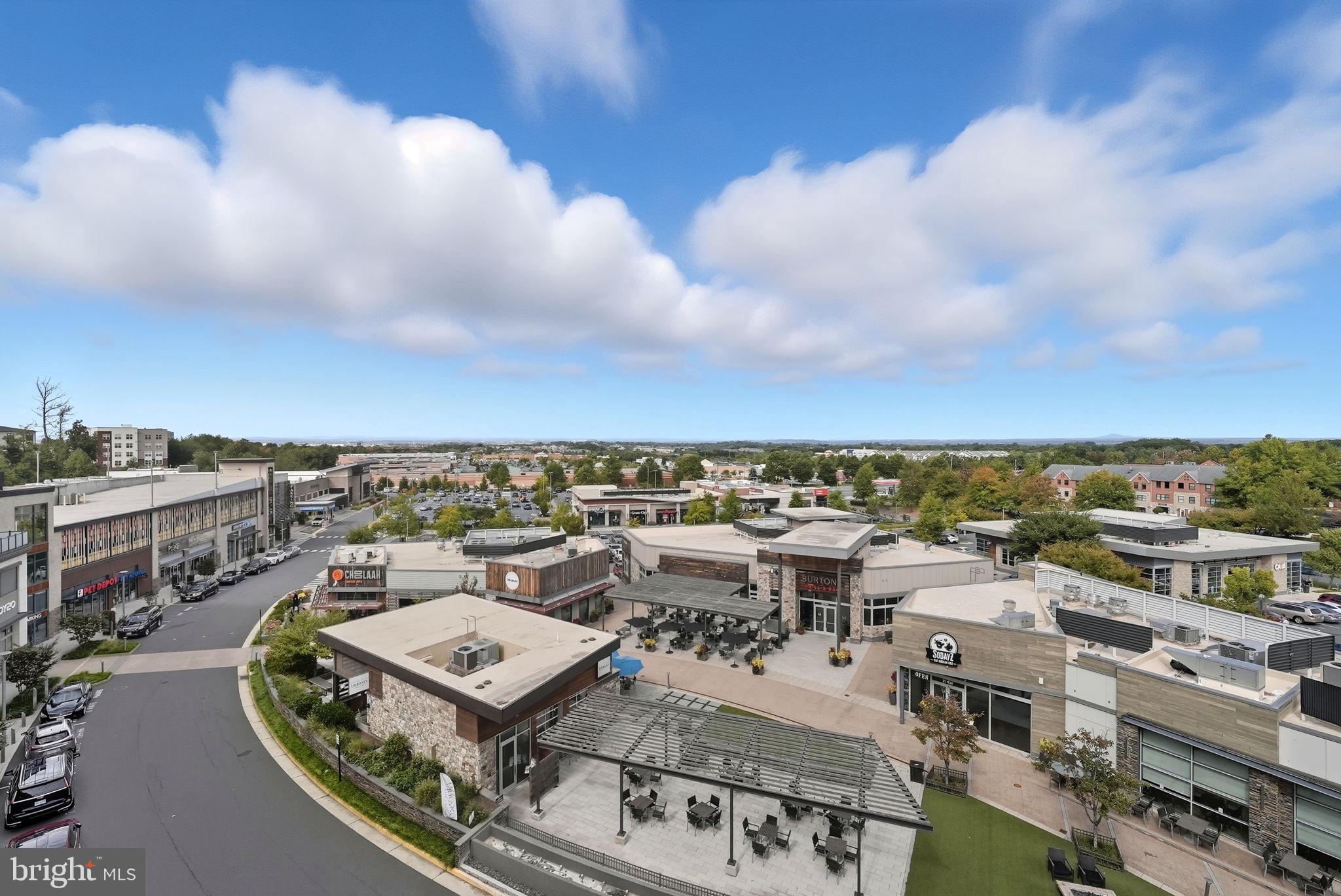 CASCADES - Residential Lease