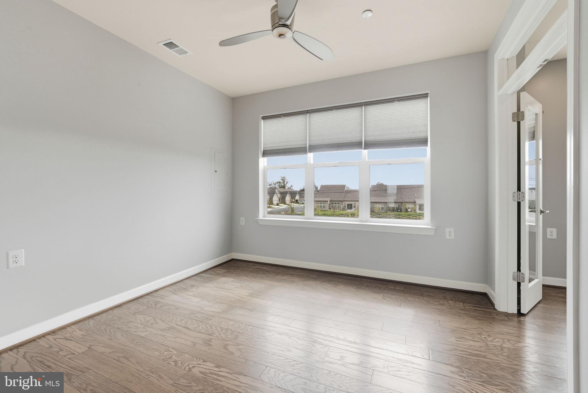 CASCADES - Residential Lease