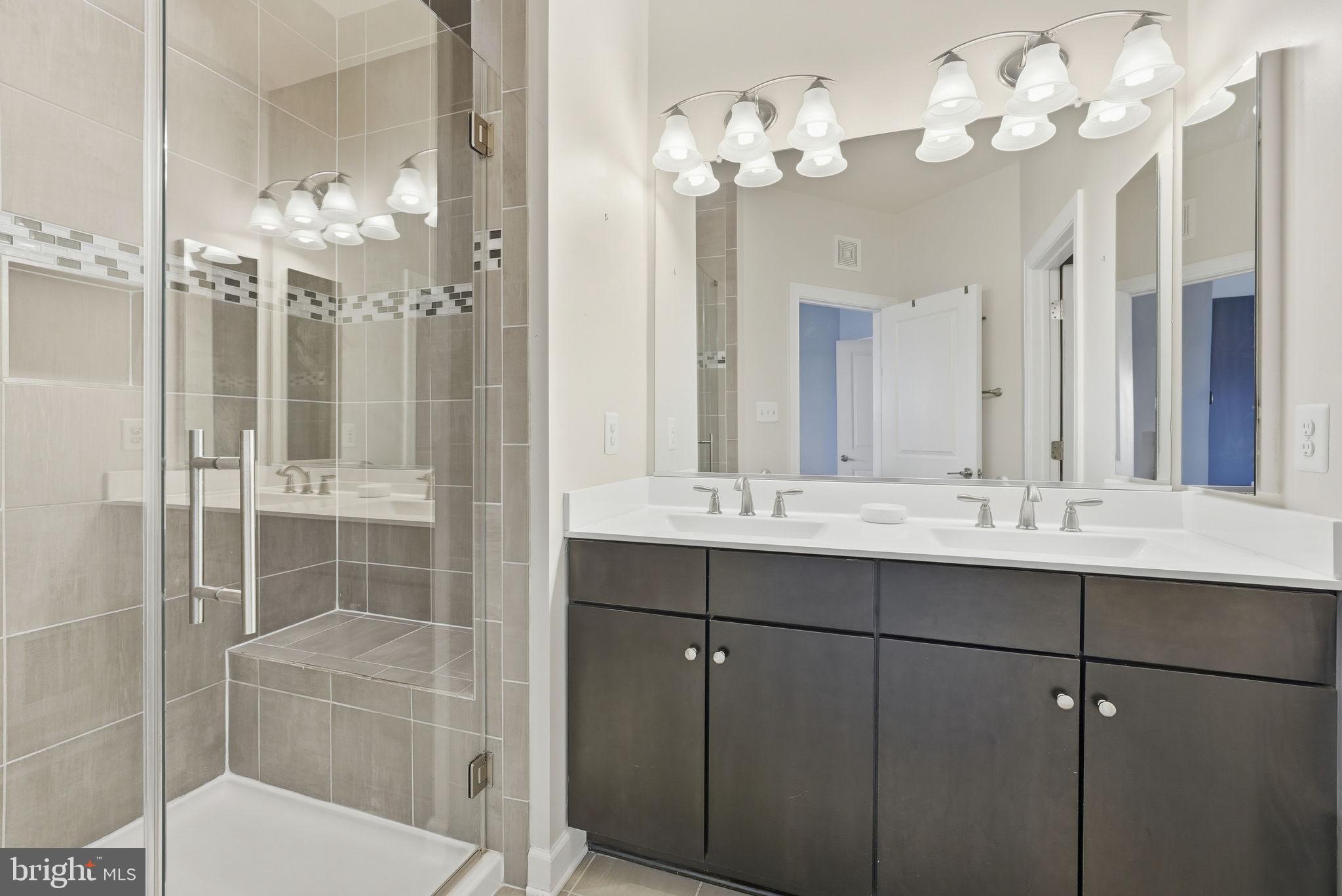 CASCADES - Residential Lease