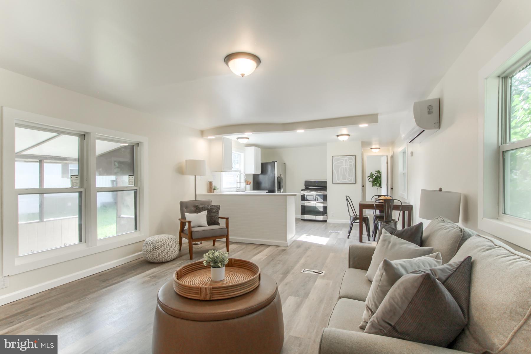 37 CREEKSIDE LANE