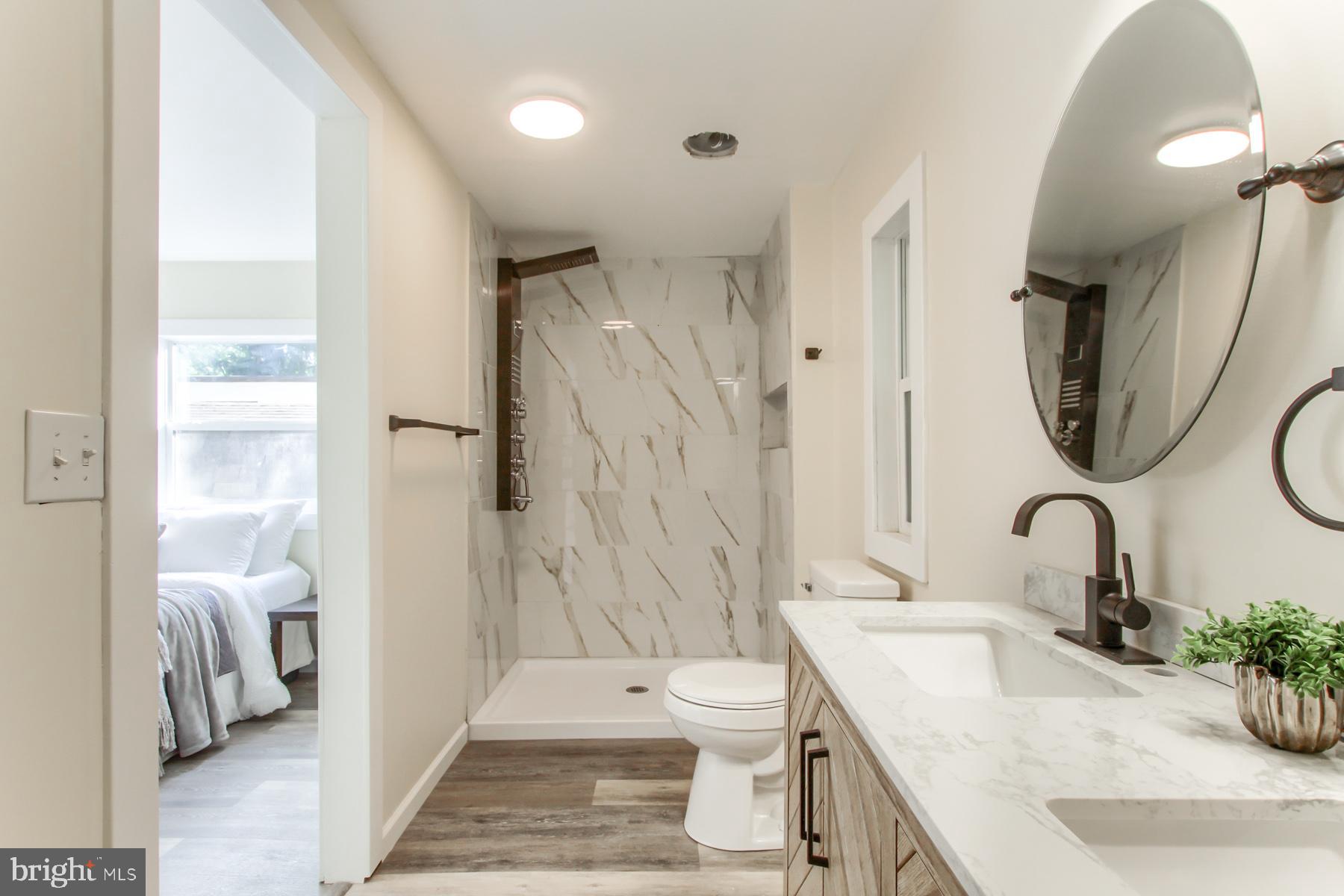 COUNTRY MANOR WEST - Residential