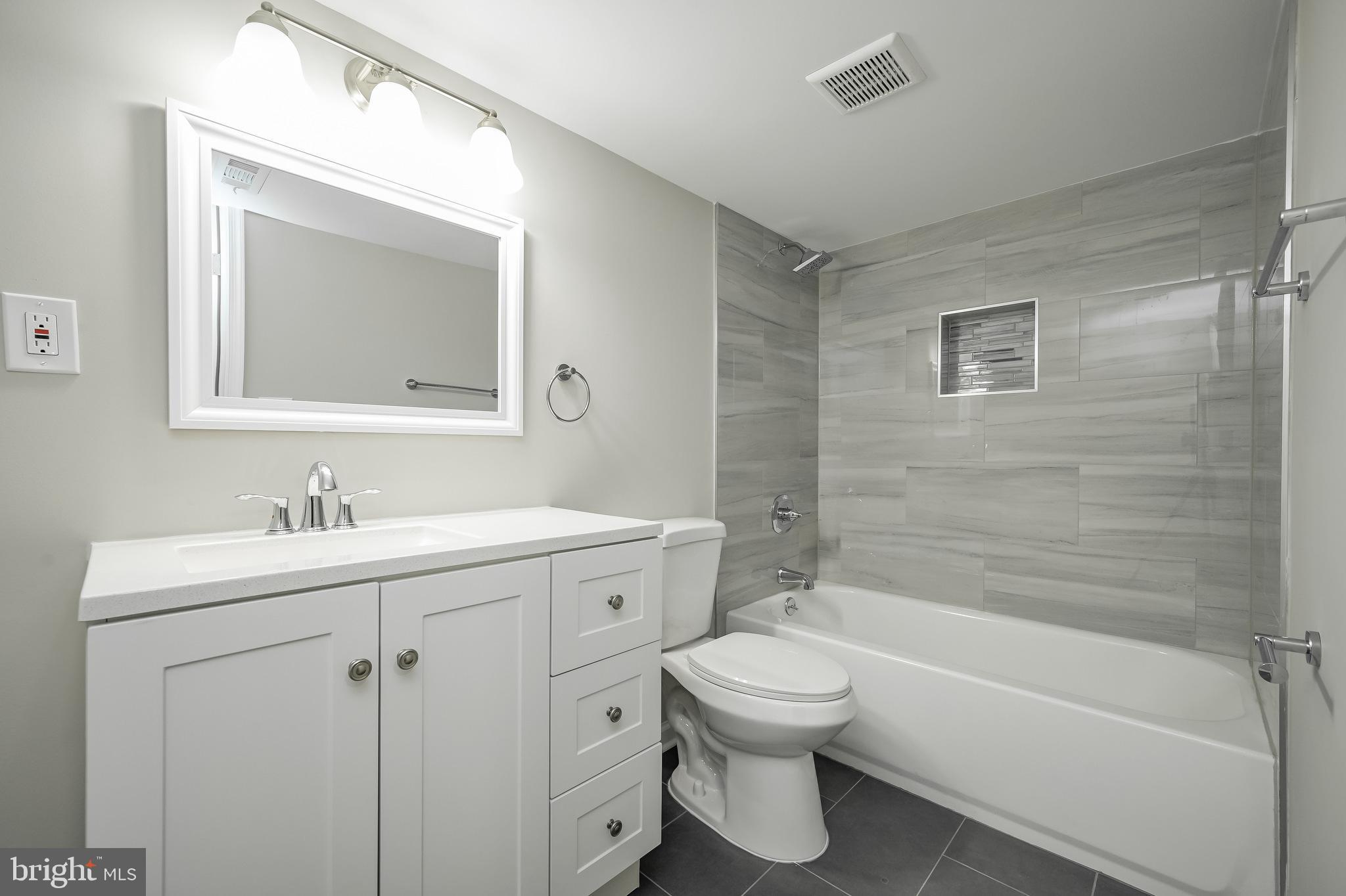 CALVERTON - Residential