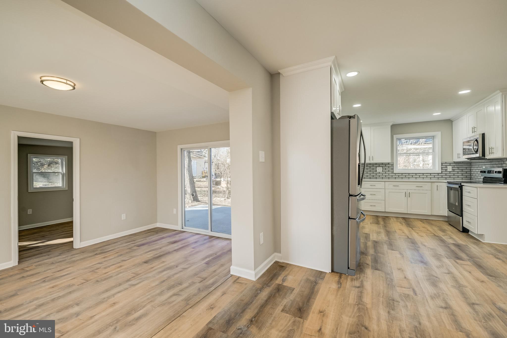 CALVERTON - Residential