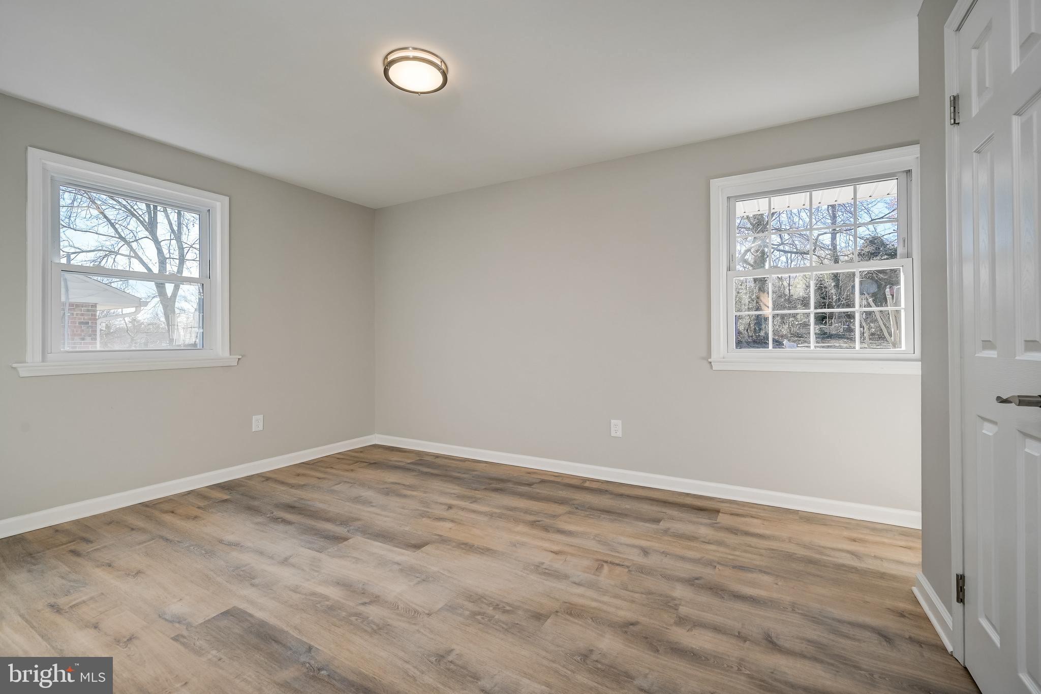 CALVERTON - Residential