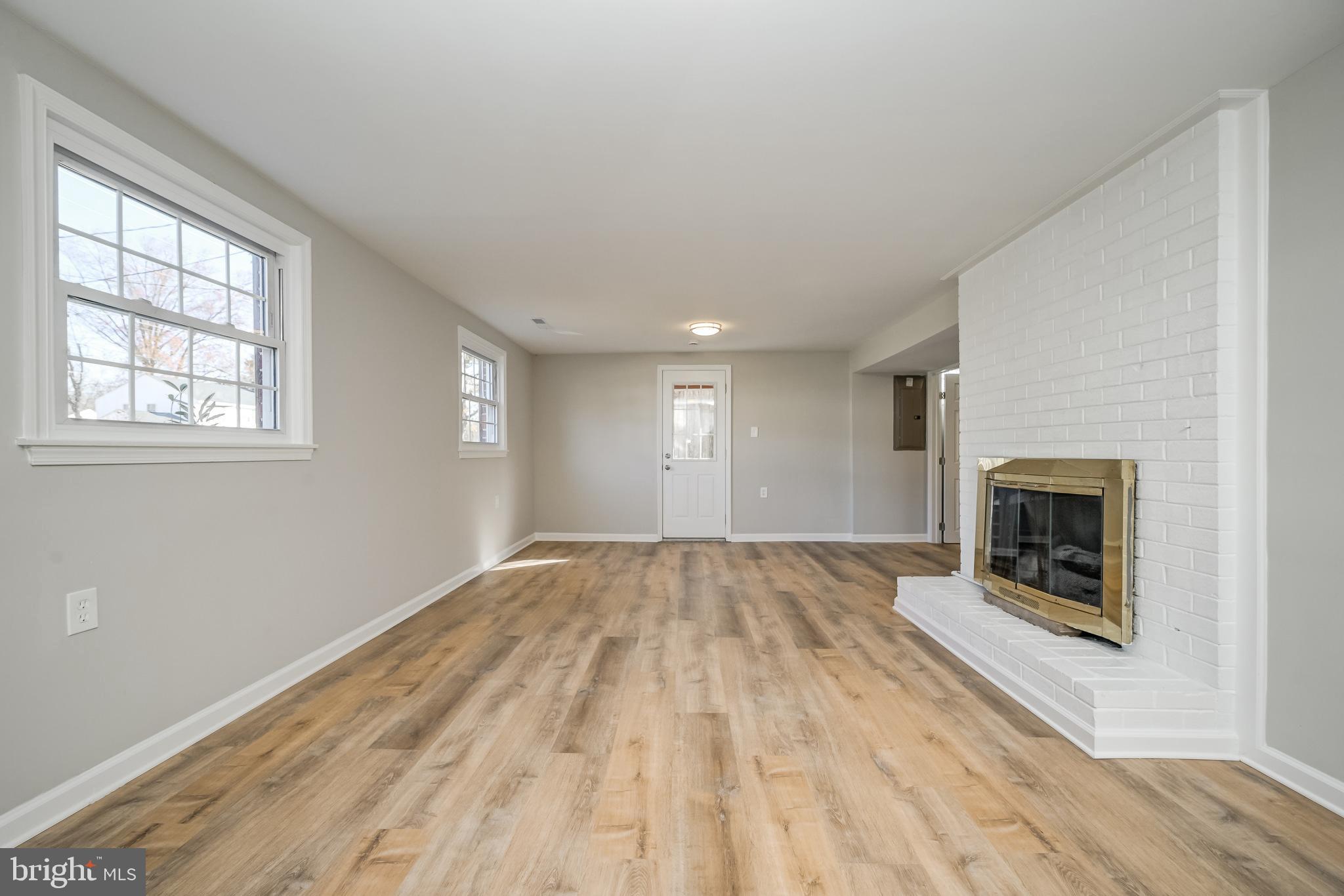 CALVERTON - Residential