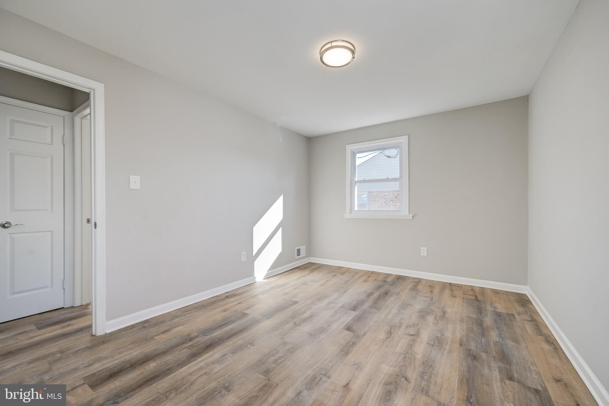 CALVERTON - Residential