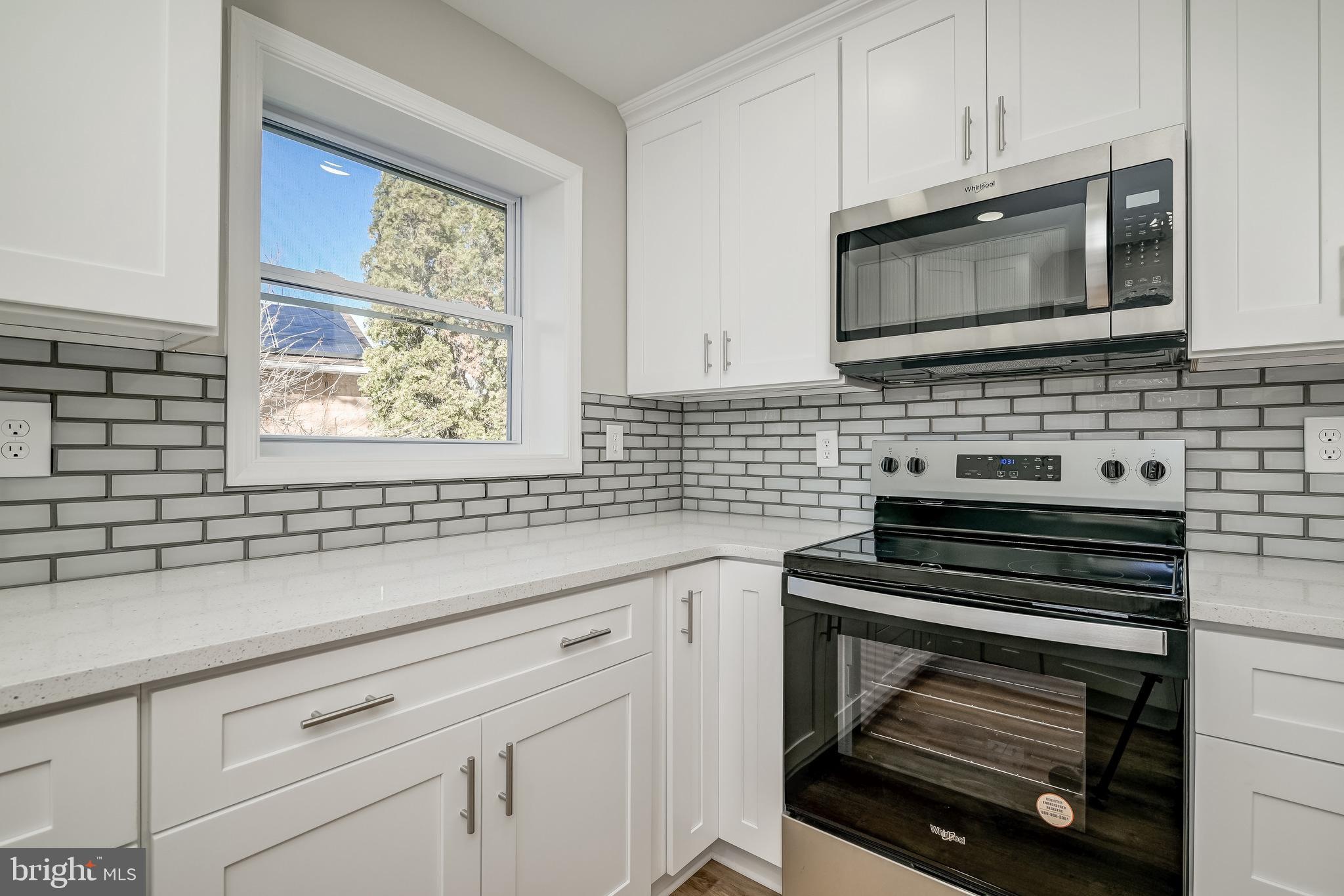 CALVERTON - Residential