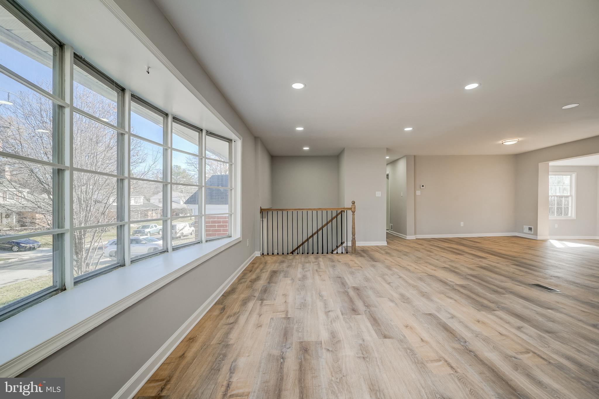 CALVERTON - Residential