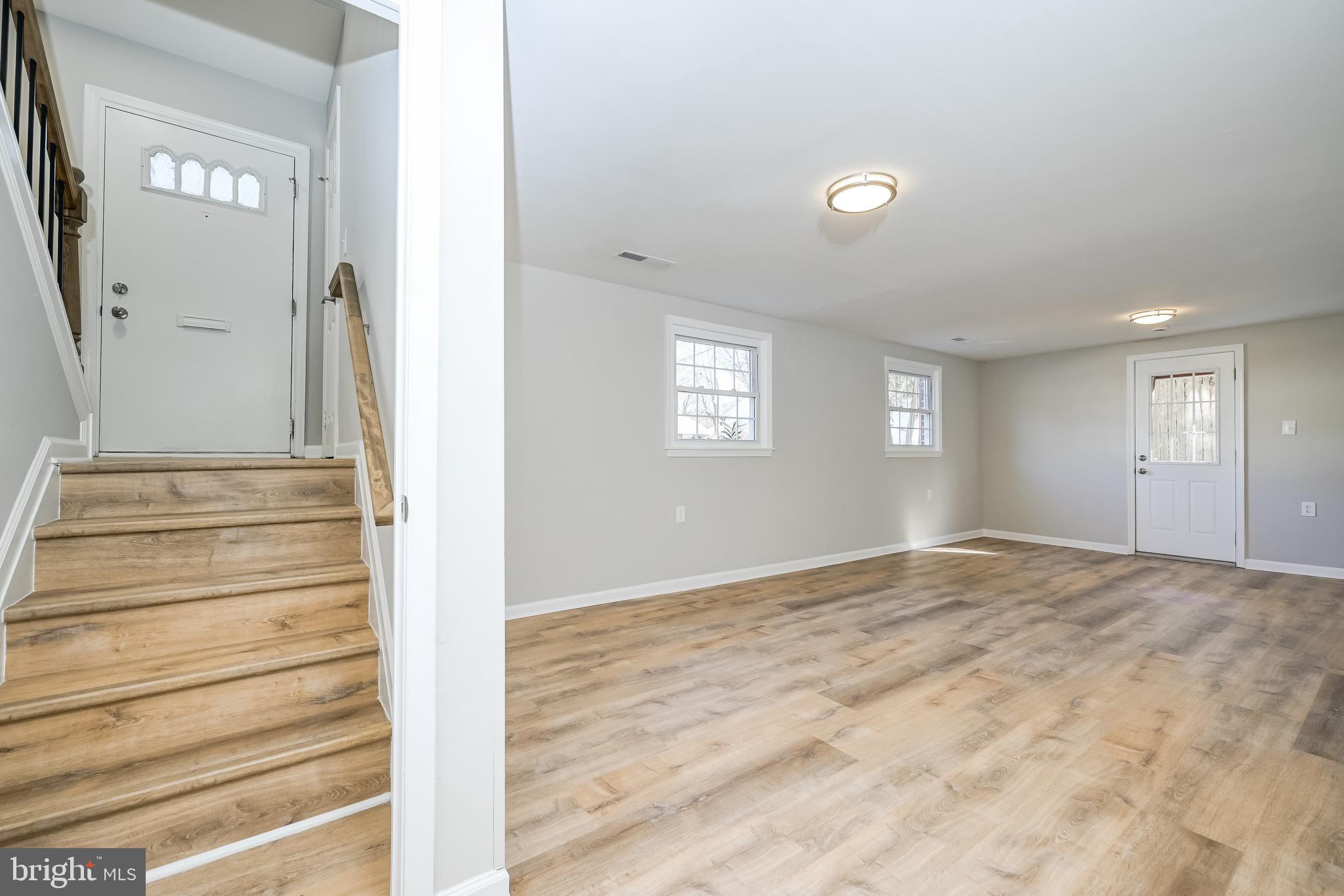 CALVERTON - Residential