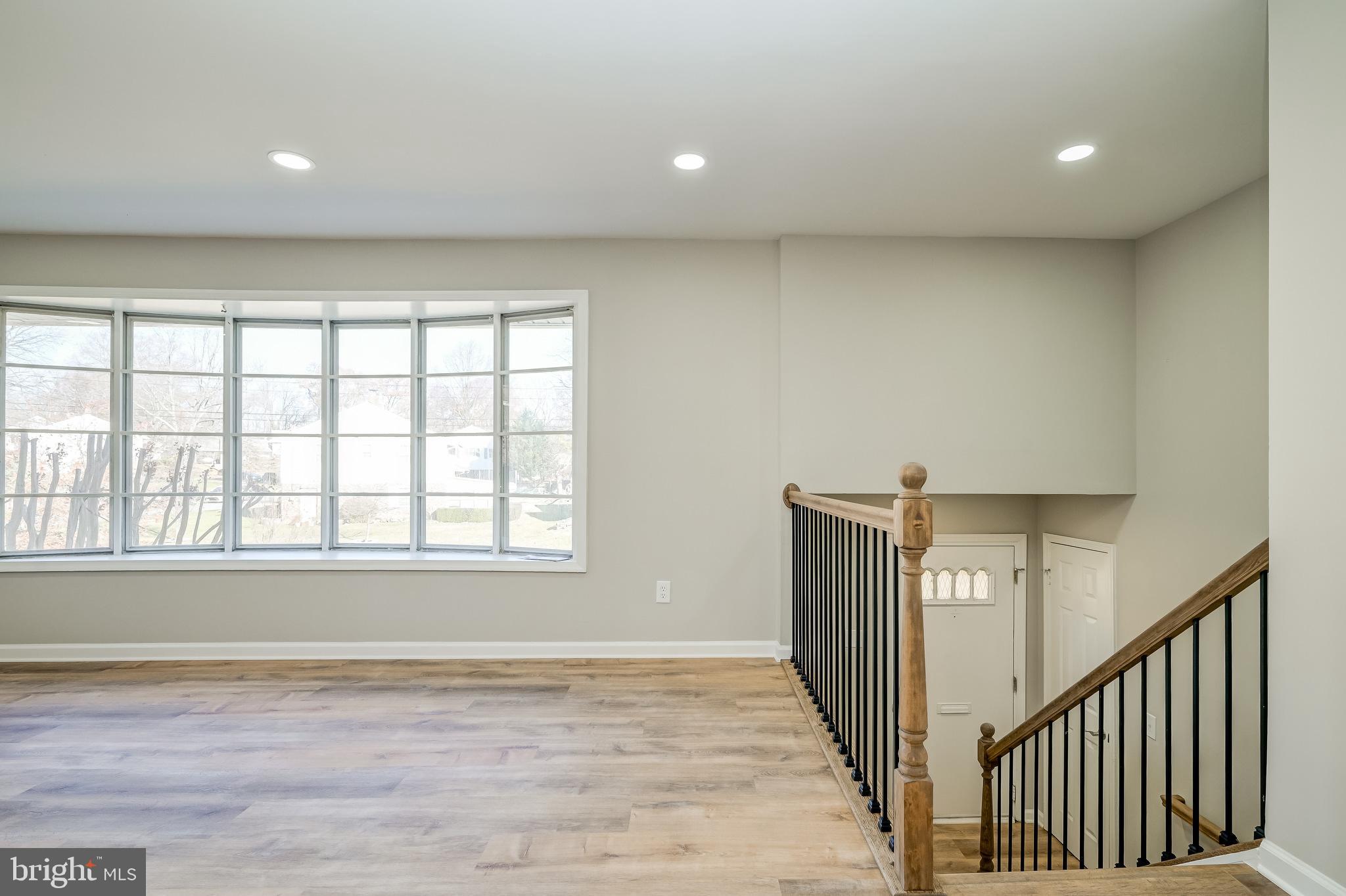 CALVERTON - Residential