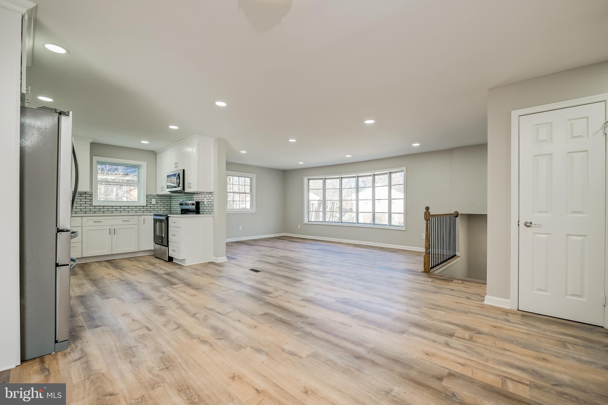 CALVERTON - Residential