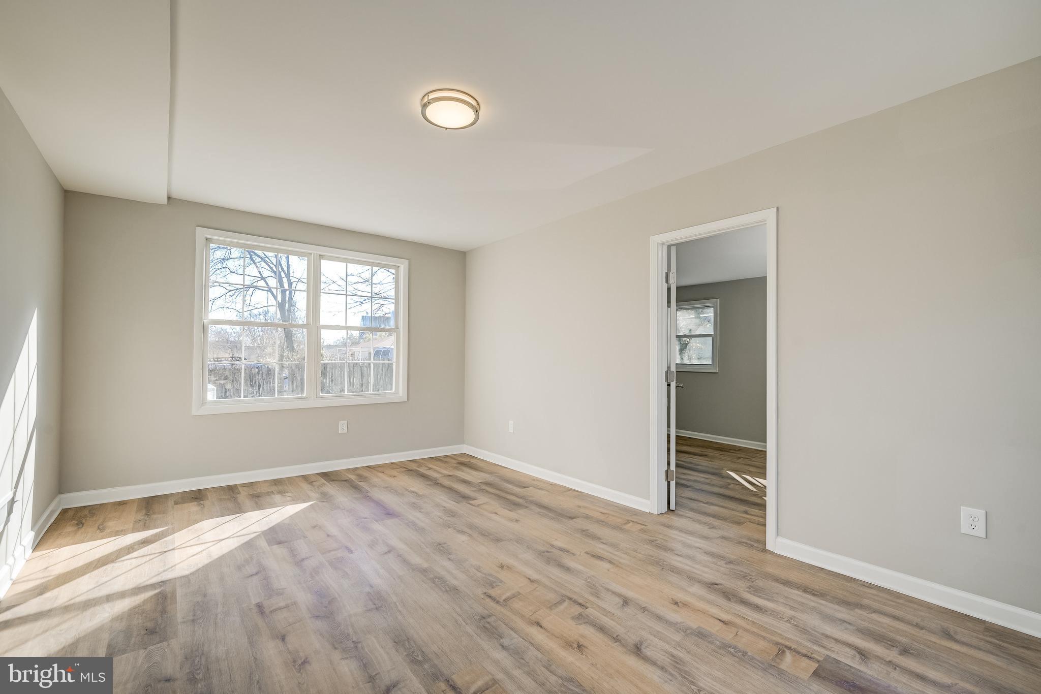 CALVERTON - Residential