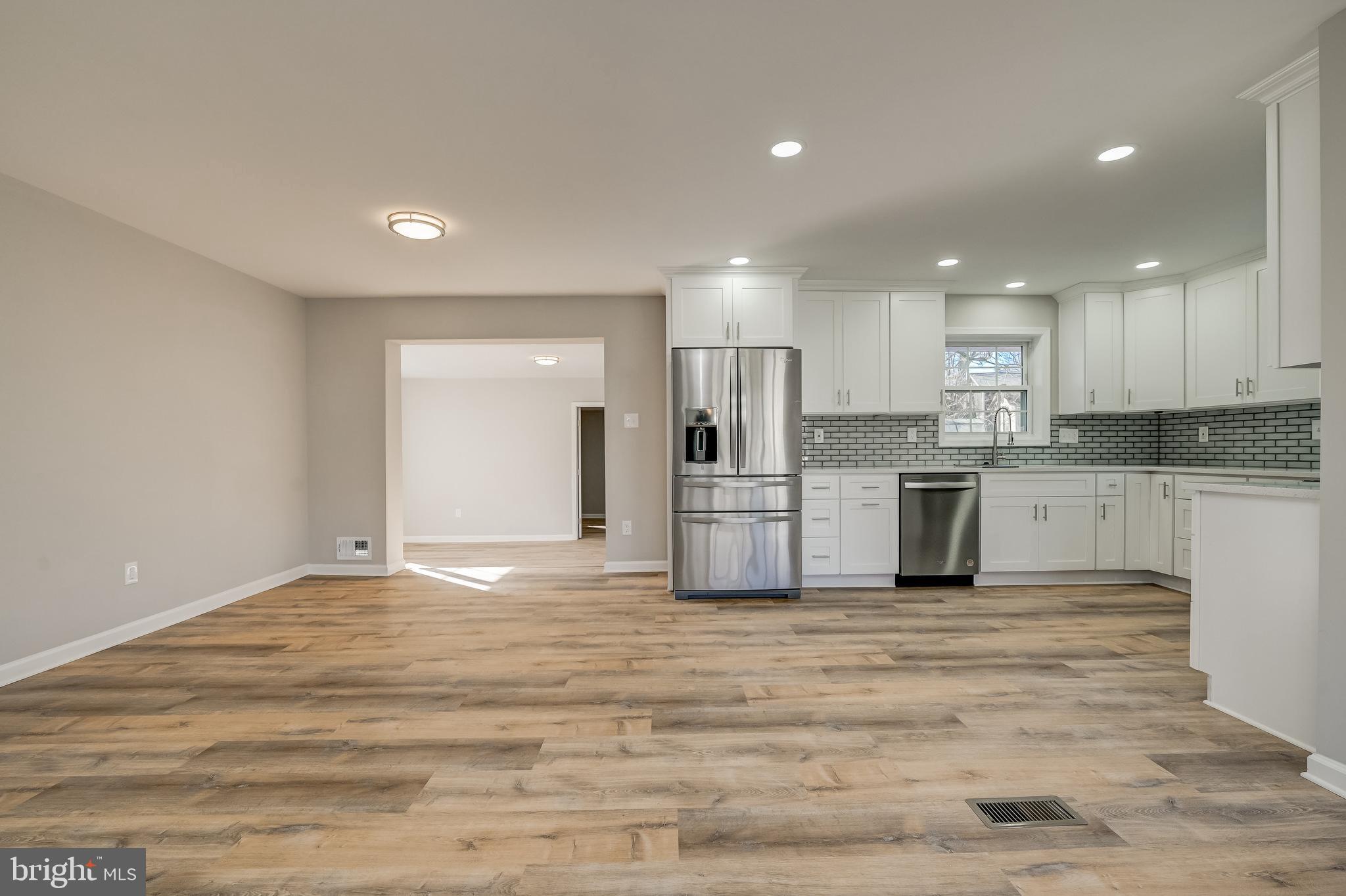 CALVERTON - Residential