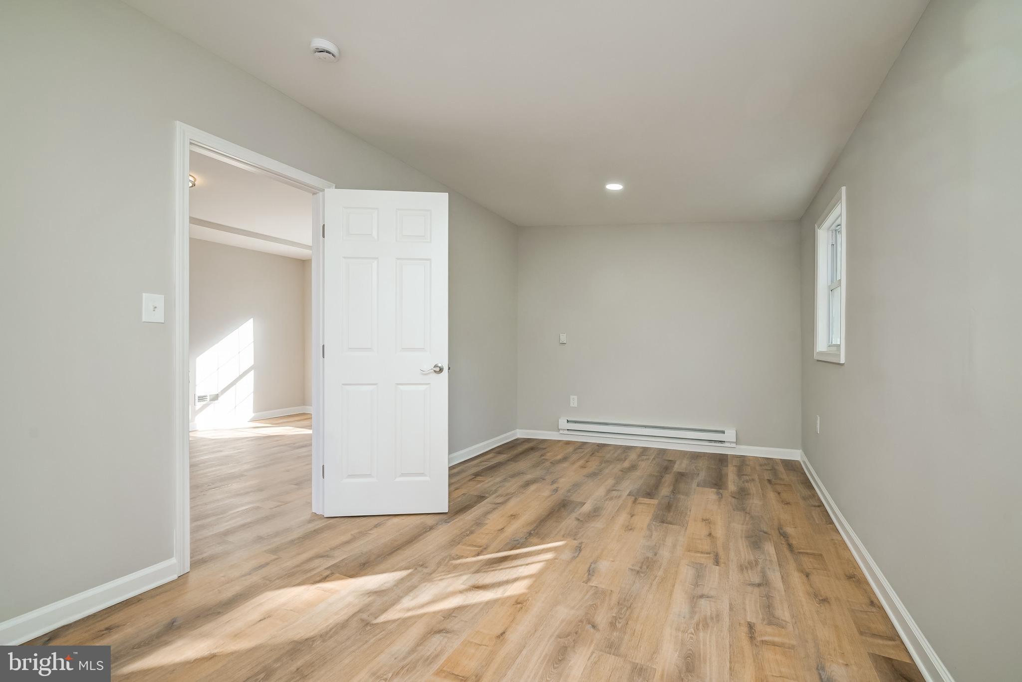 CALVERTON - Residential