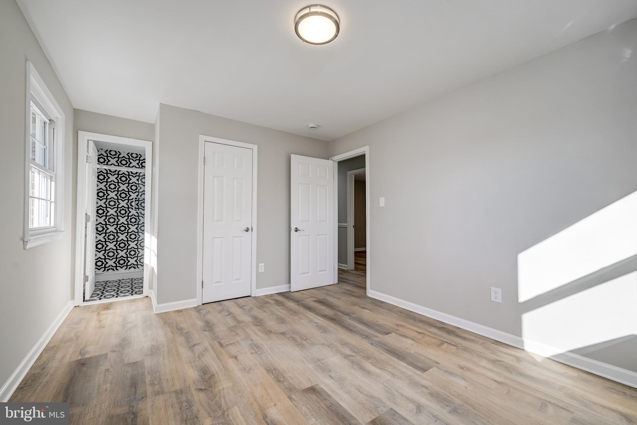 CALVERTON - Residential