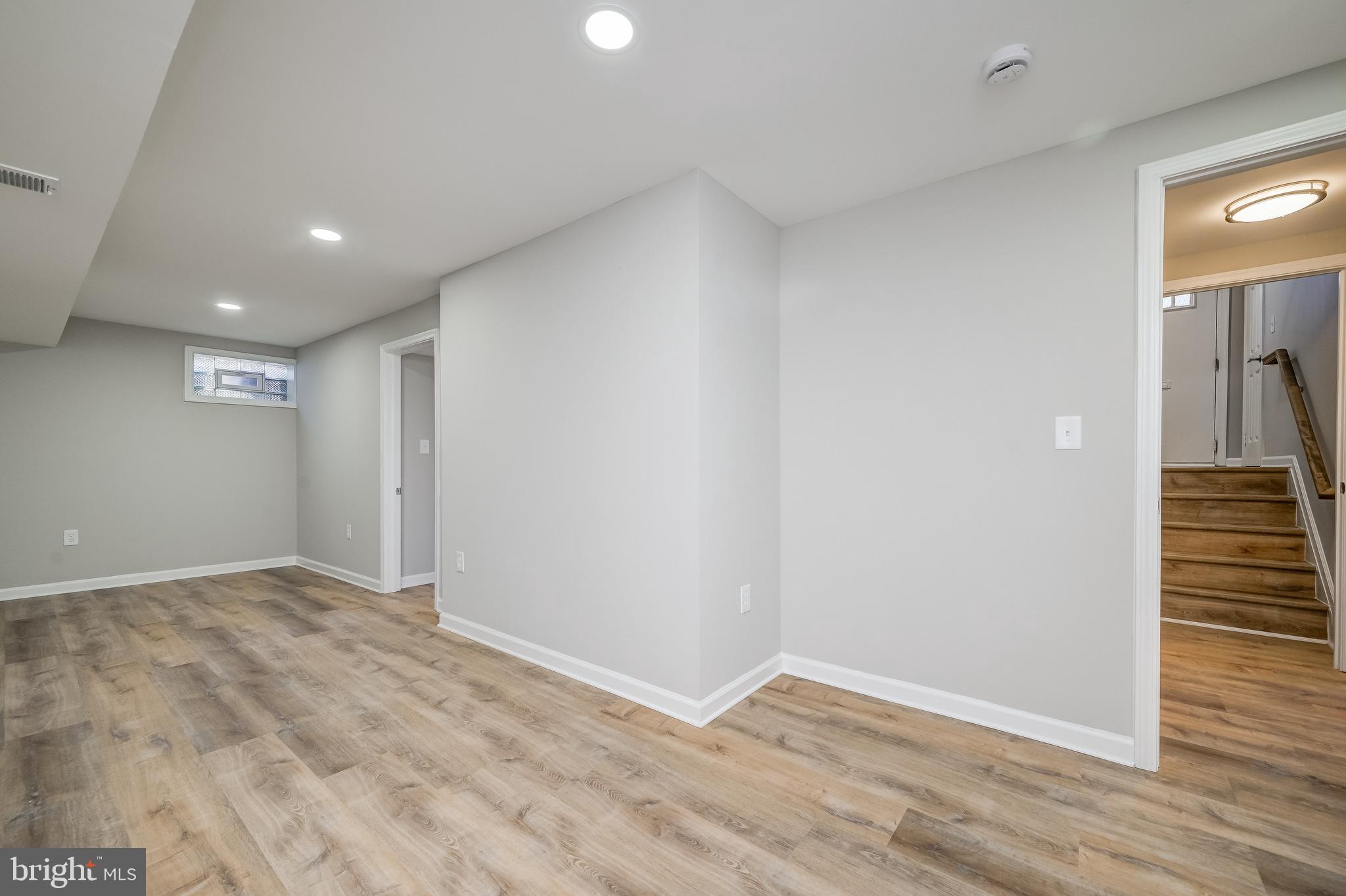 CALVERTON - Residential