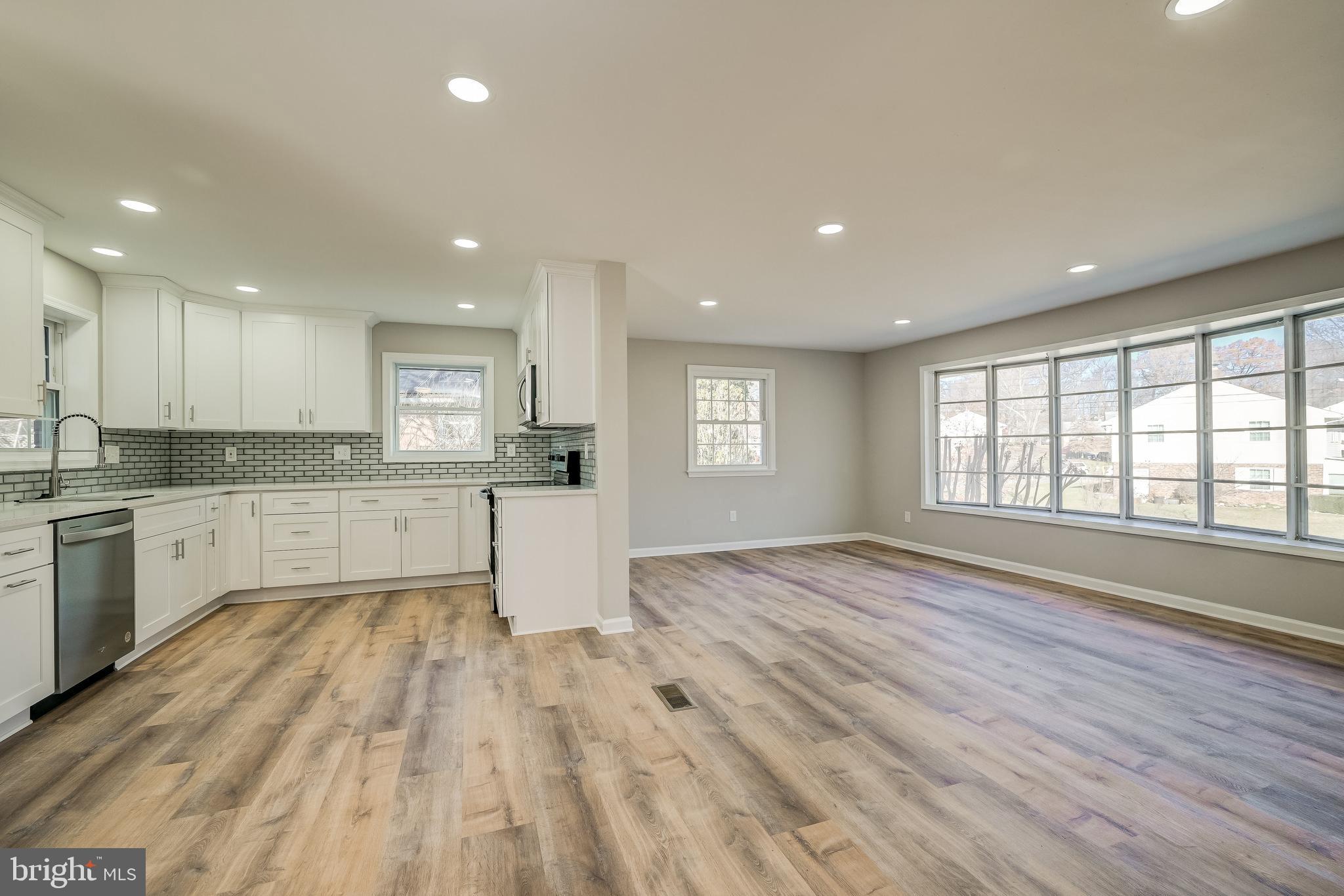 CALVERTON - Residential