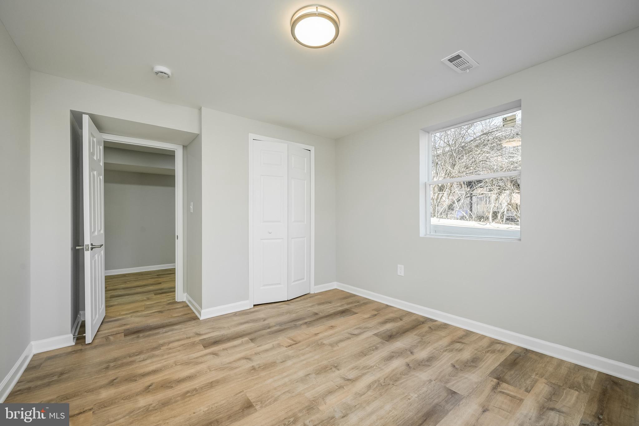 CALVERTON - Residential