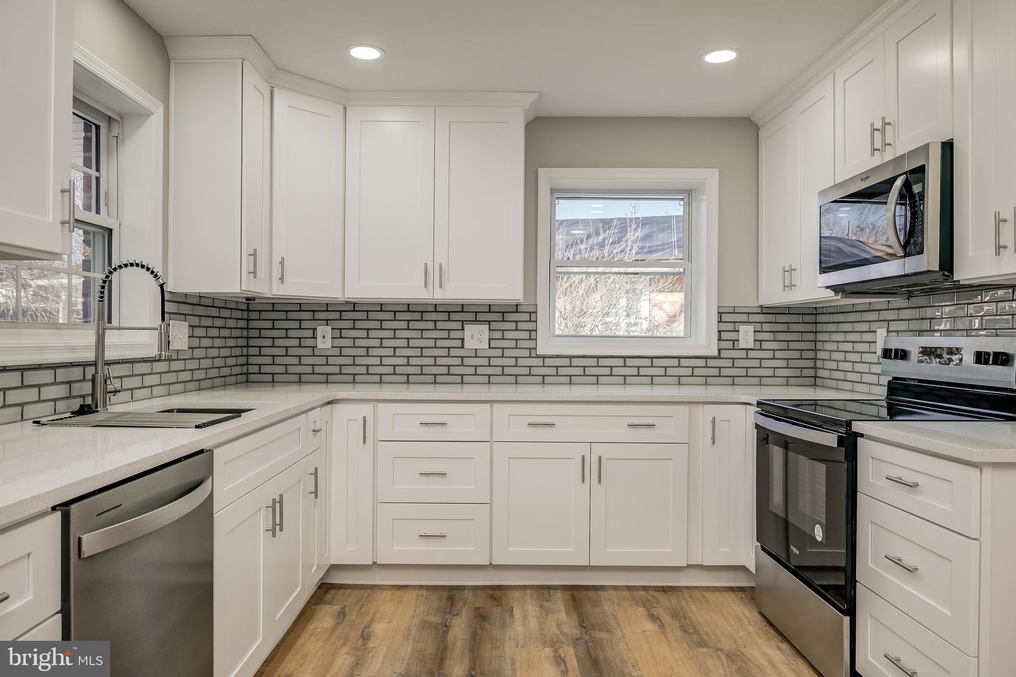 CALVERTON - Residential