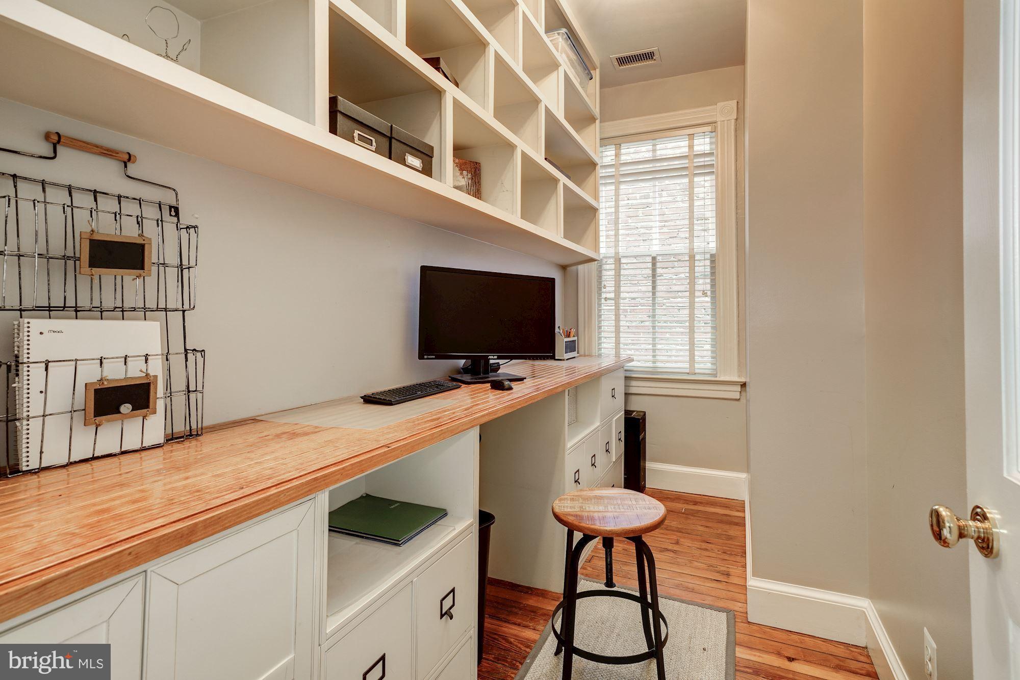 GEORGETOWN - Residential