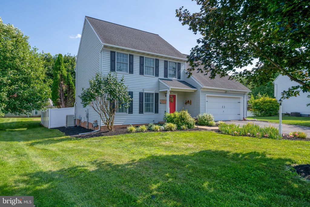 Photo of 2014 WALFIELD DR, LANCASTER, PA 17601 (MLS # PALA2038304)