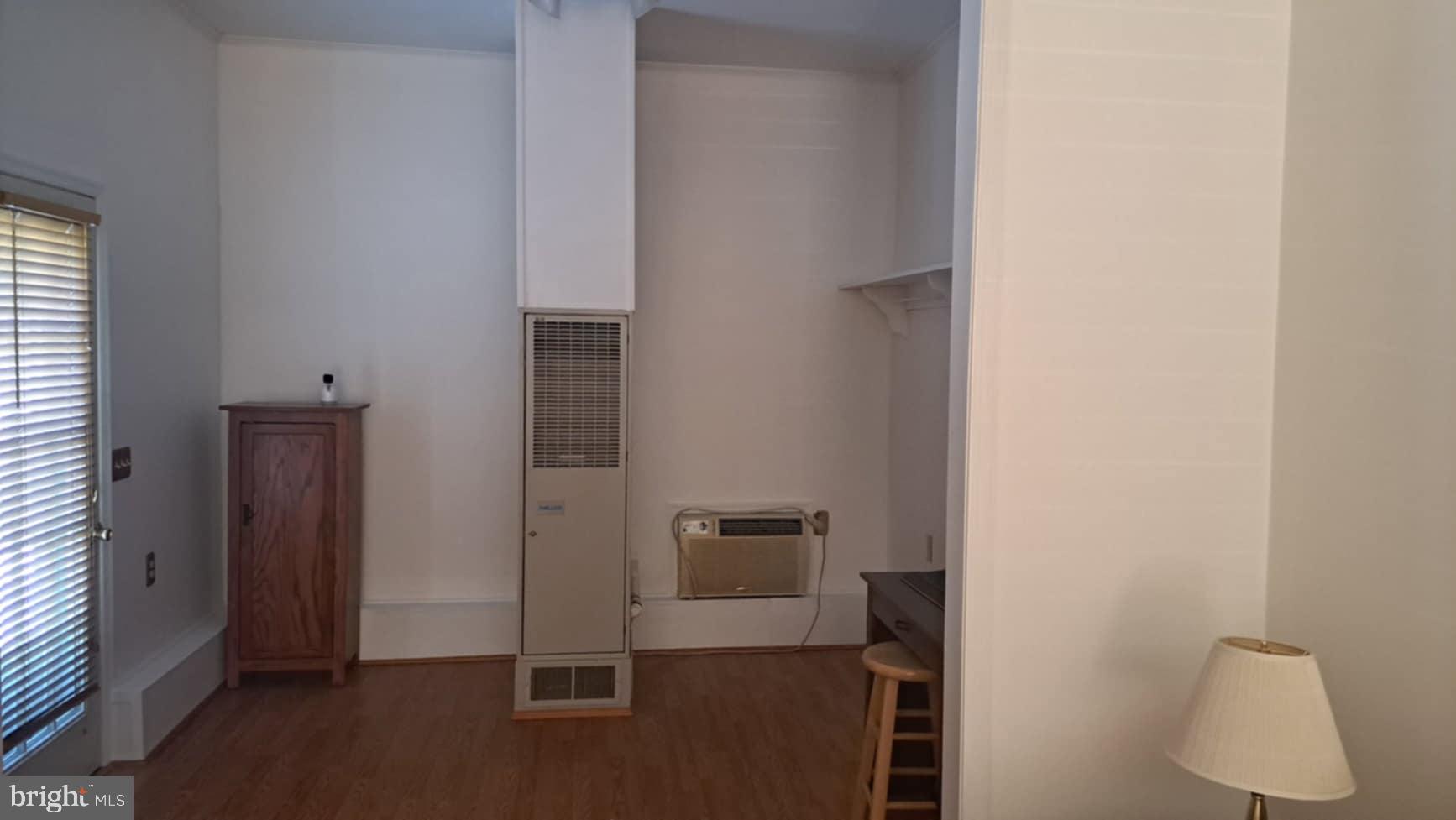 PATRICK HENRY ESTATES - Residential