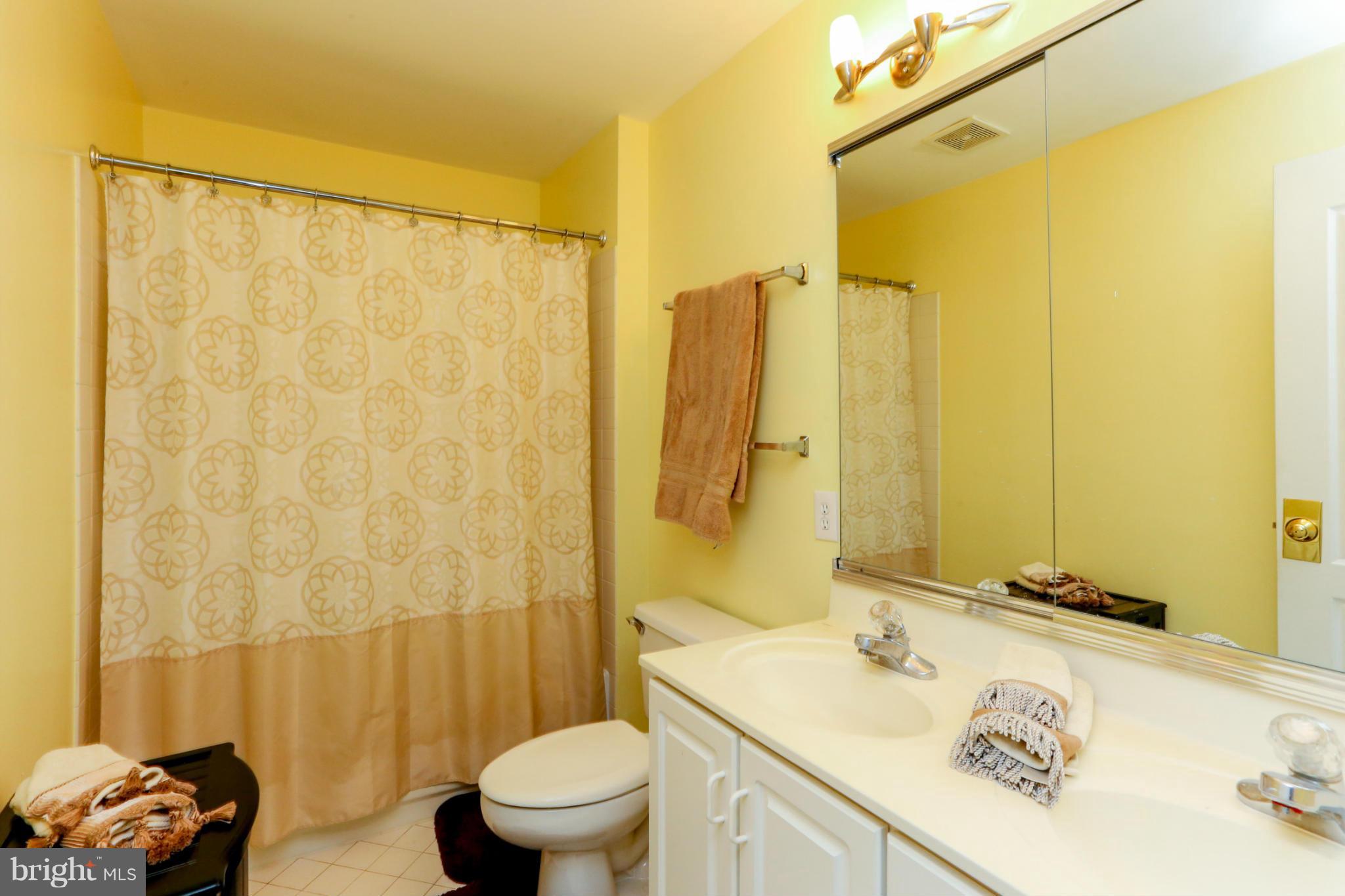 RIDGEGATE WOODS - Residential