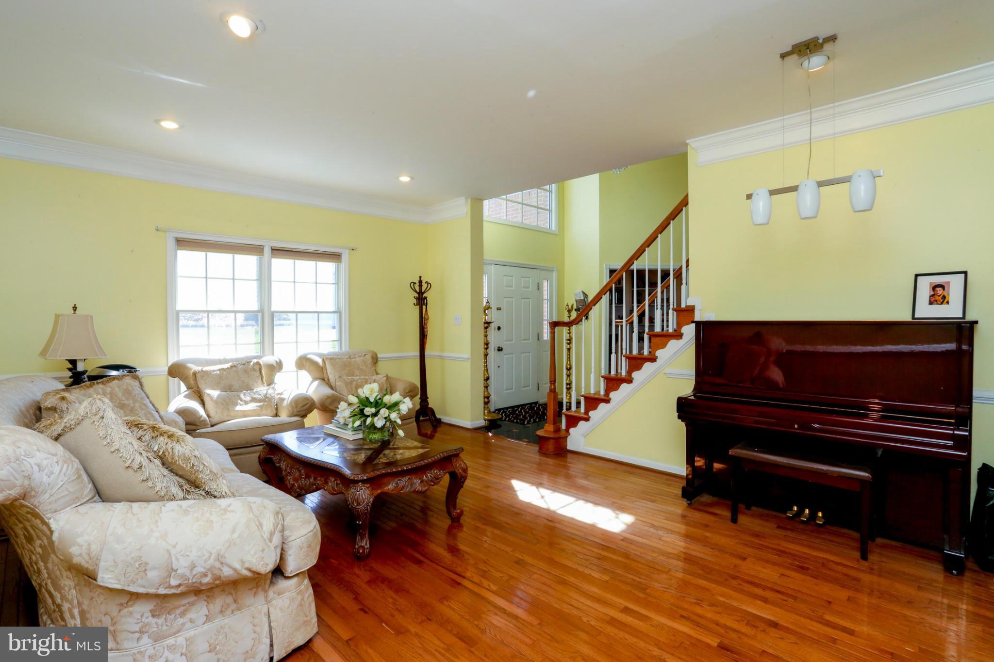 RIDGEGATE WOODS - Residential