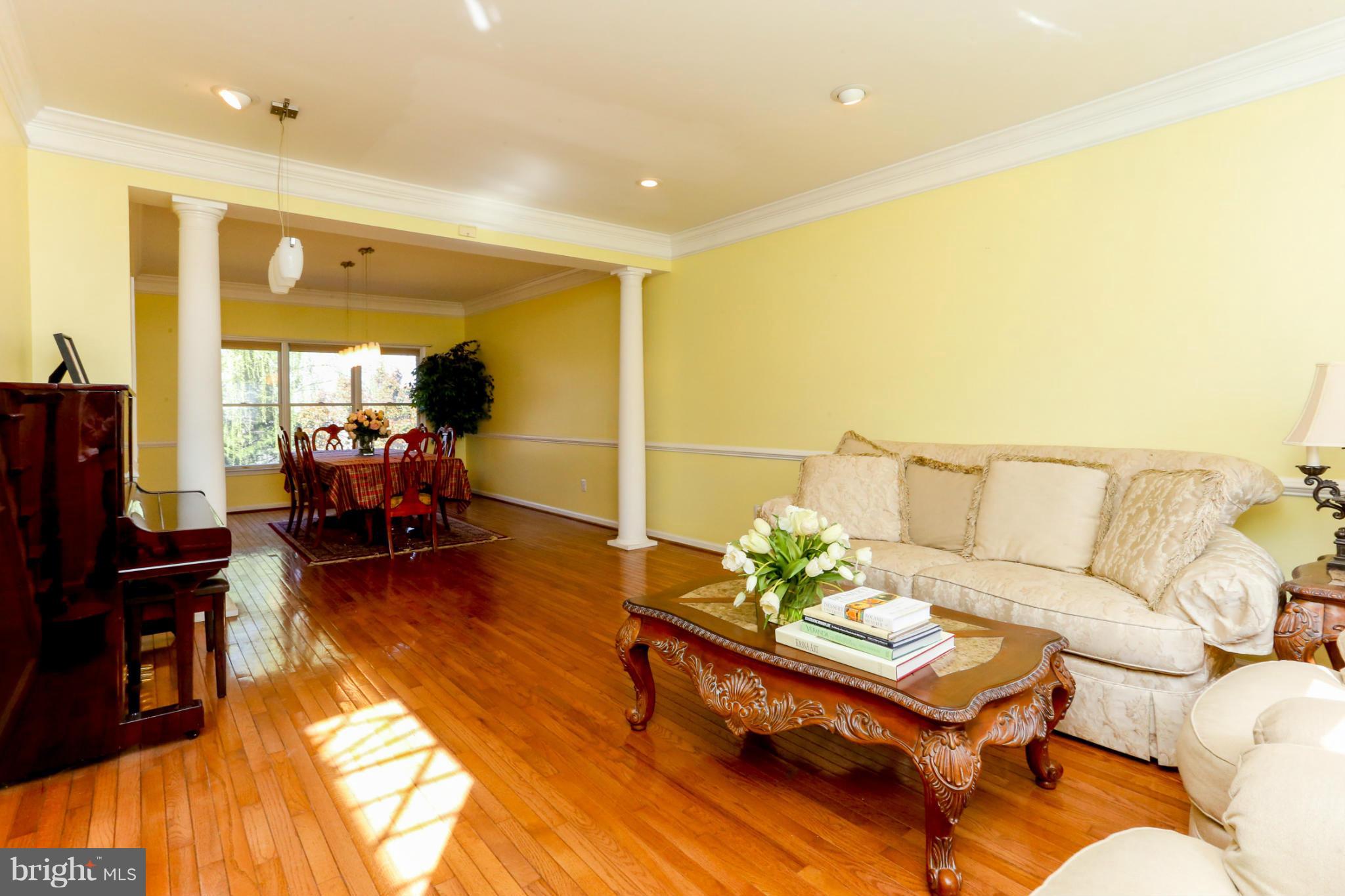 RIDGEGATE WOODS - Residential