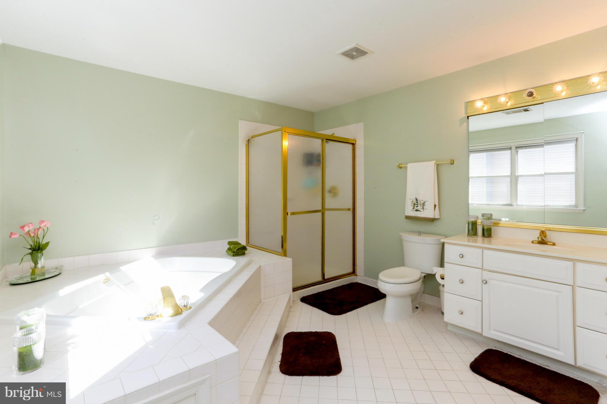 RIDGEGATE WOODS - Residential