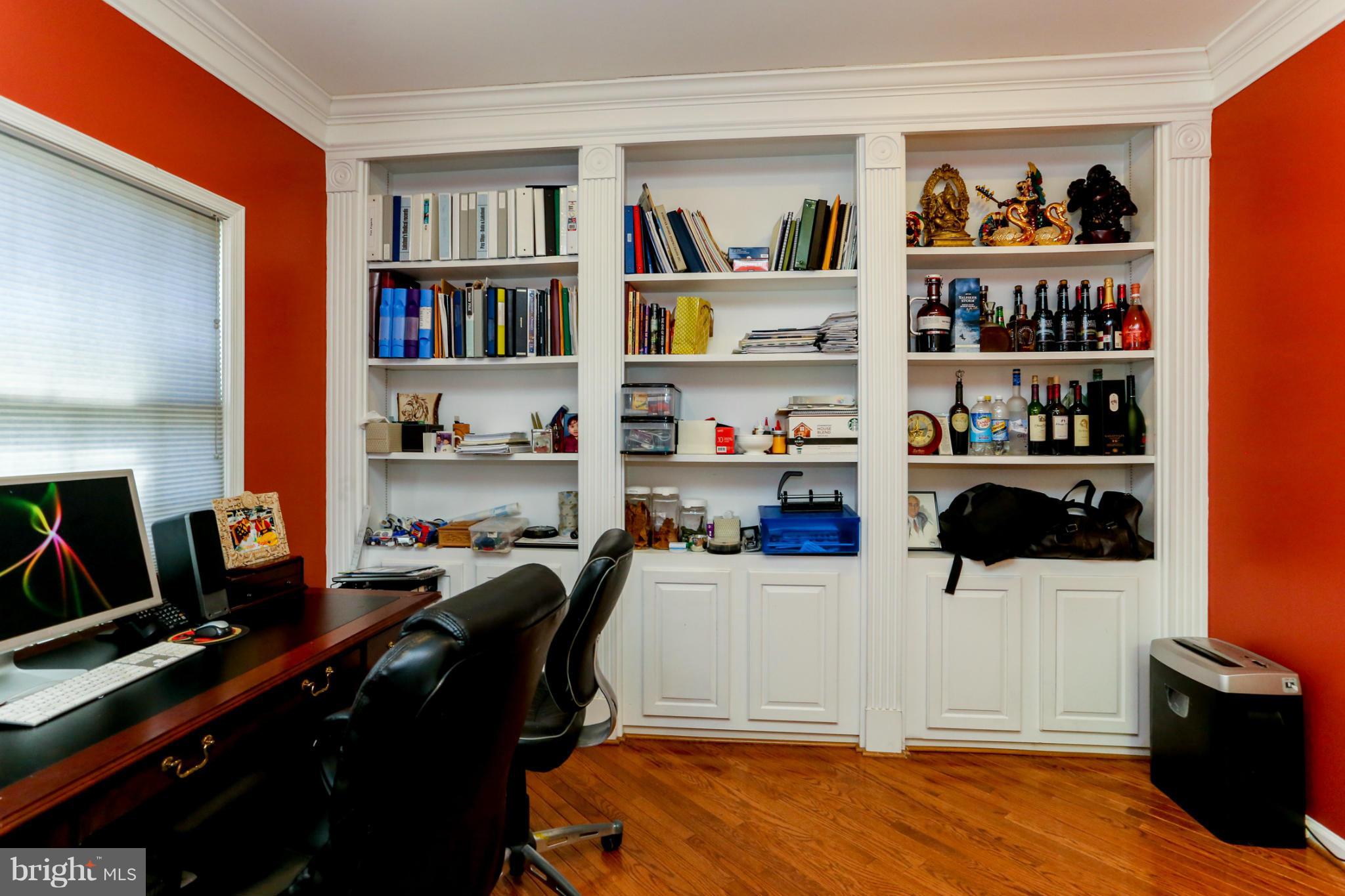 RIDGEGATE WOODS - Residential