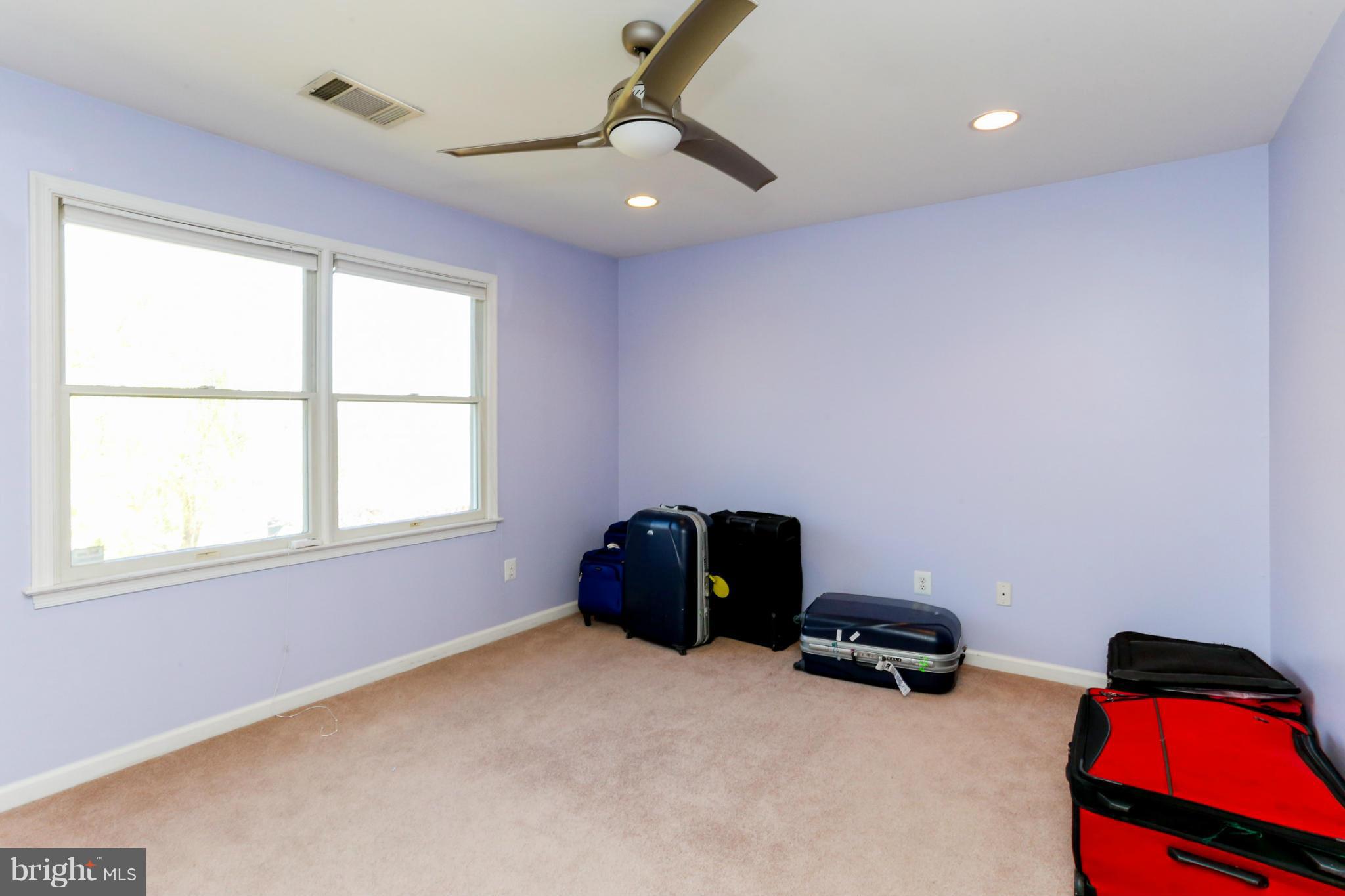 RIDGEGATE WOODS - Residential