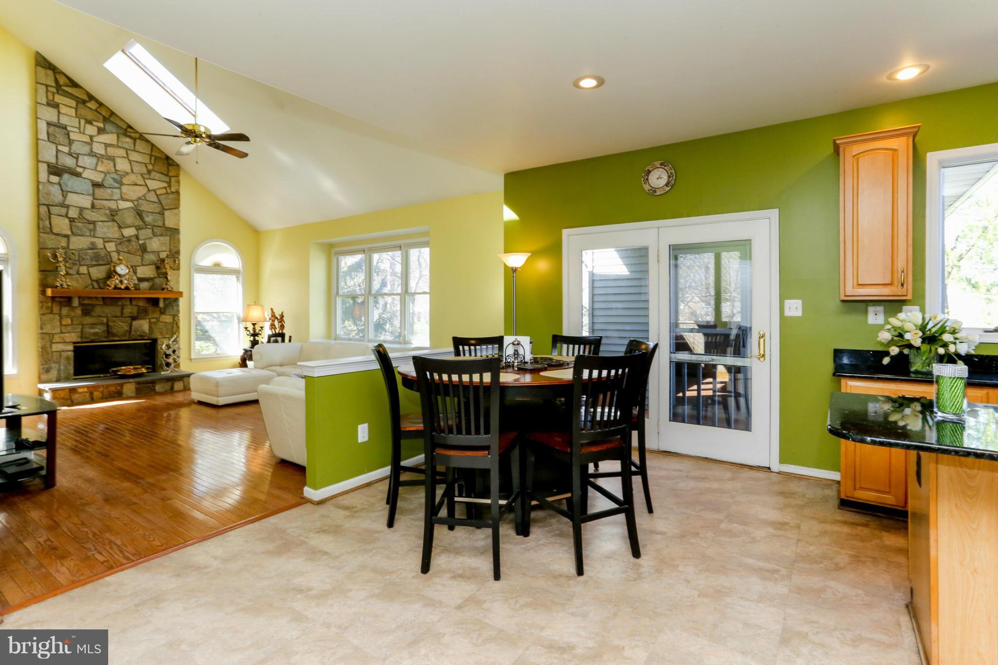 RIDGEGATE WOODS - Residential