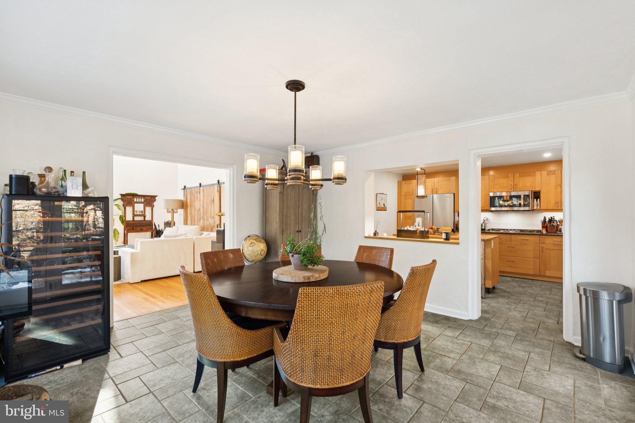 CHESTNUT HILL - Residential