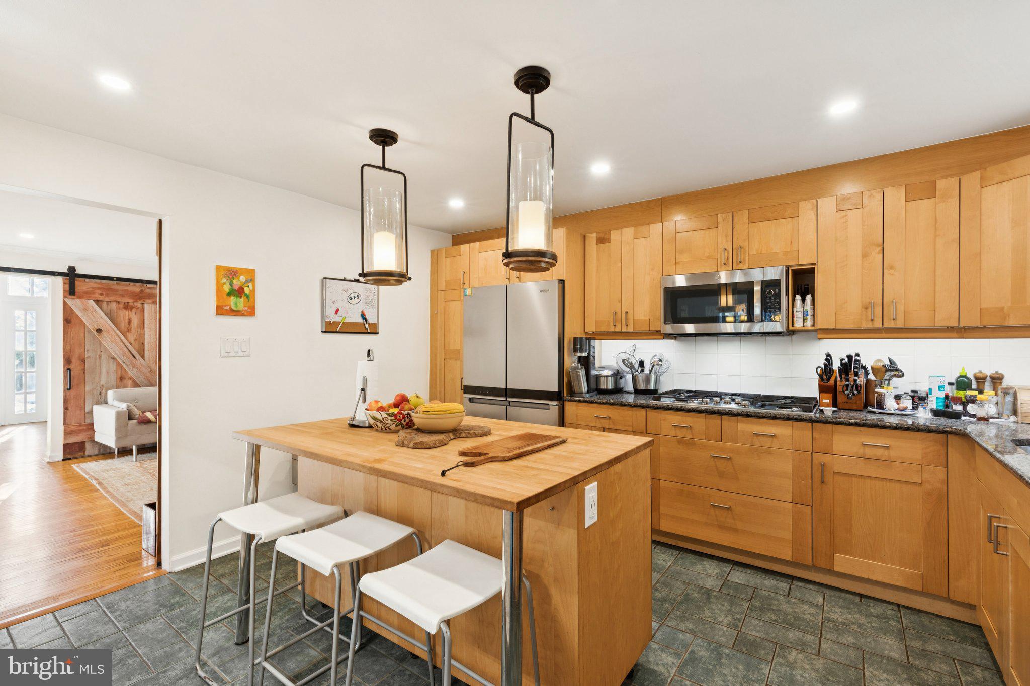 CHESTNUT HILL - Residential