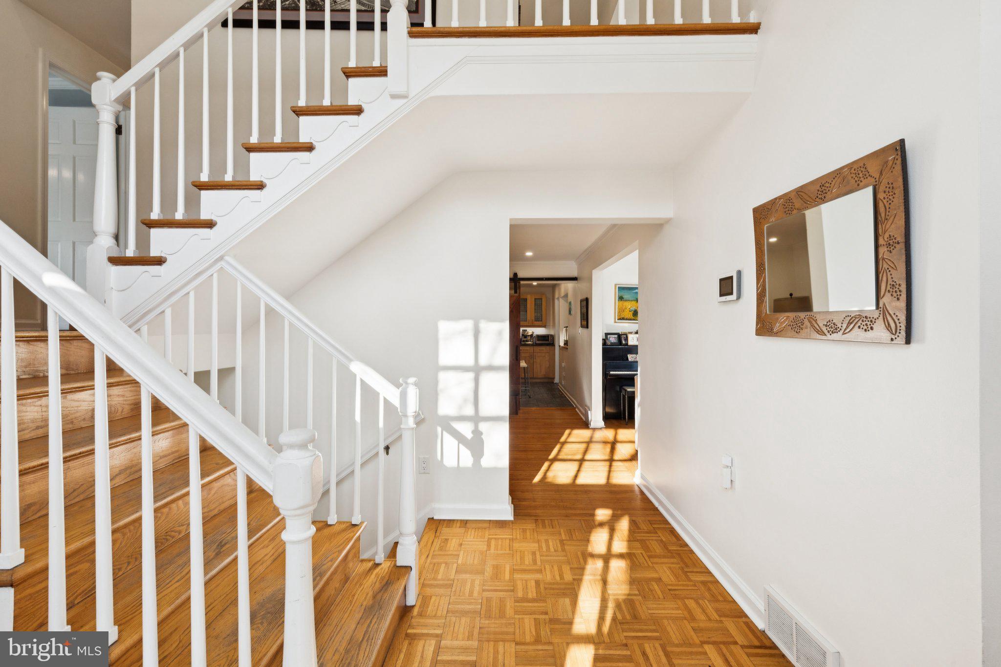 CHESTNUT HILL - Residential